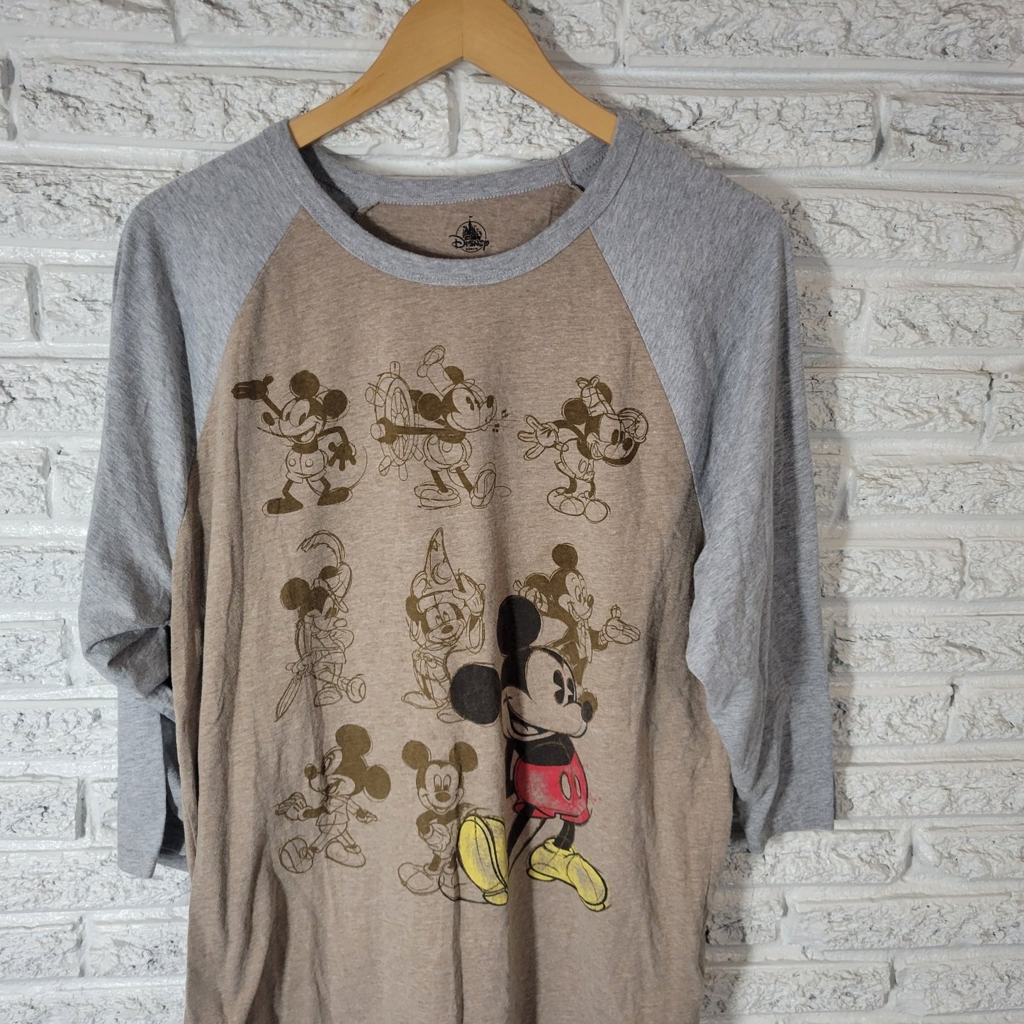 Disney Womens Top XL Tee Raglan Sleeve Mickey Mouse Faded Look Tan Cotton Blend