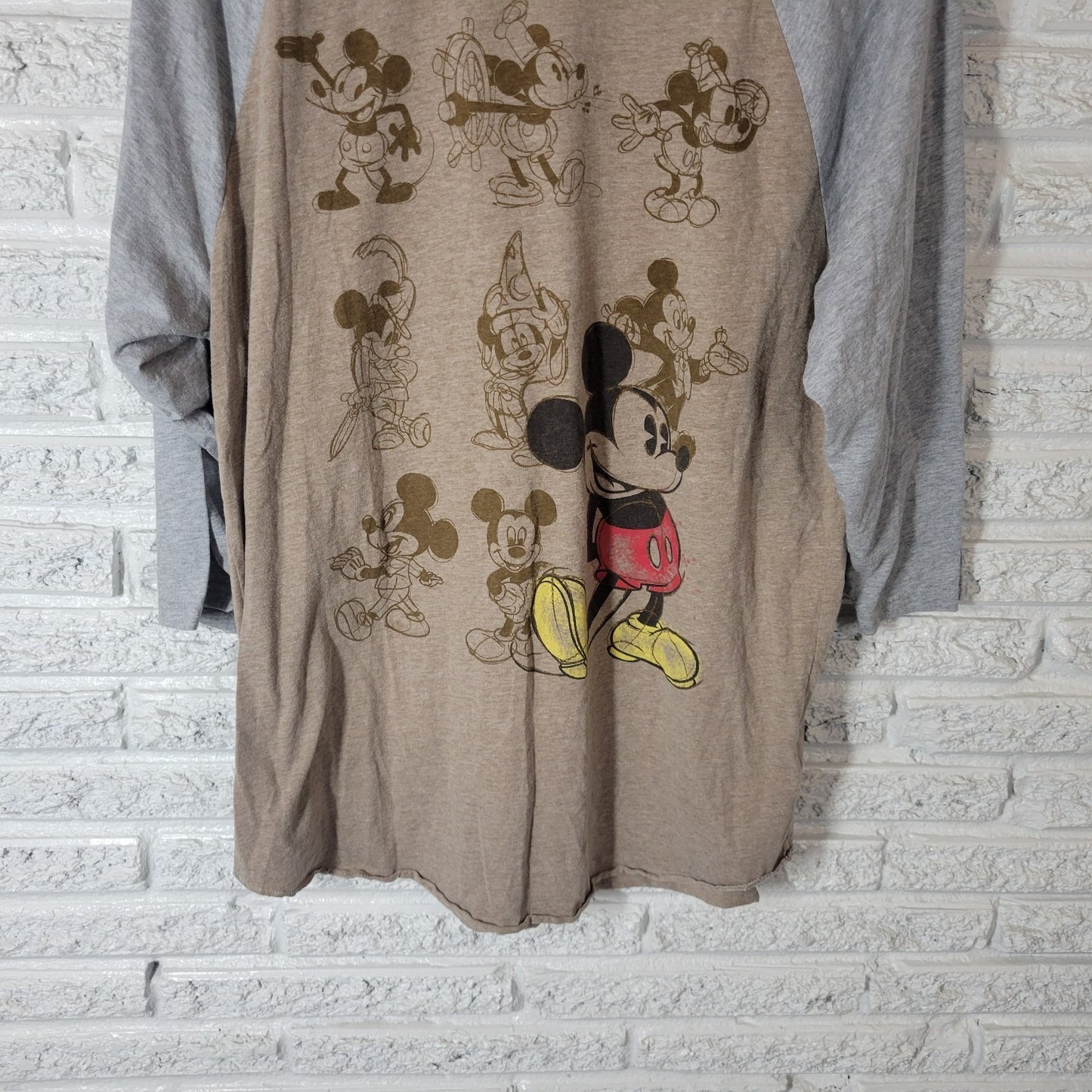 Disney Womens Top XL Tee Raglan Sleeve Mickey Mouse Faded Look Tan Cotton Blend