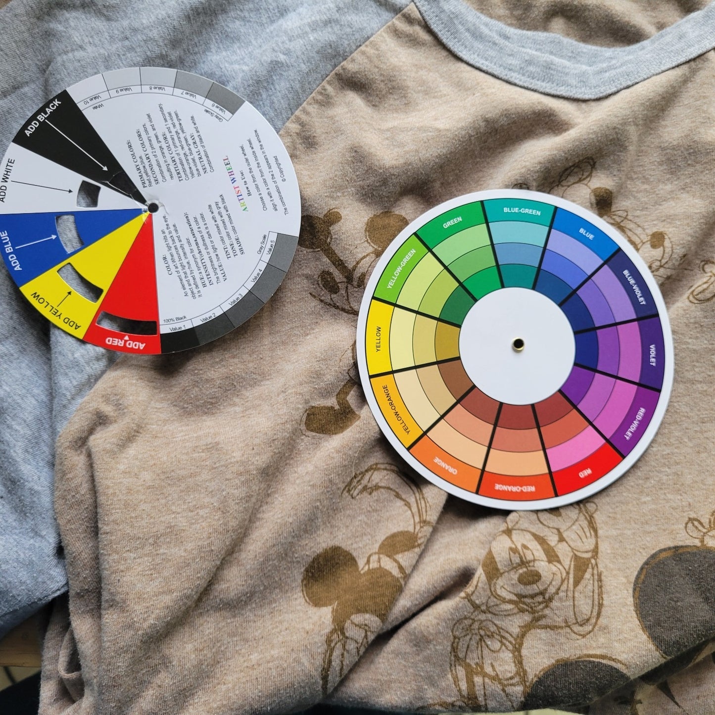 Disney Womens Top XL Tee Raglan Sleeve Mickey Mouse Faded Look Tan Cotton Blend