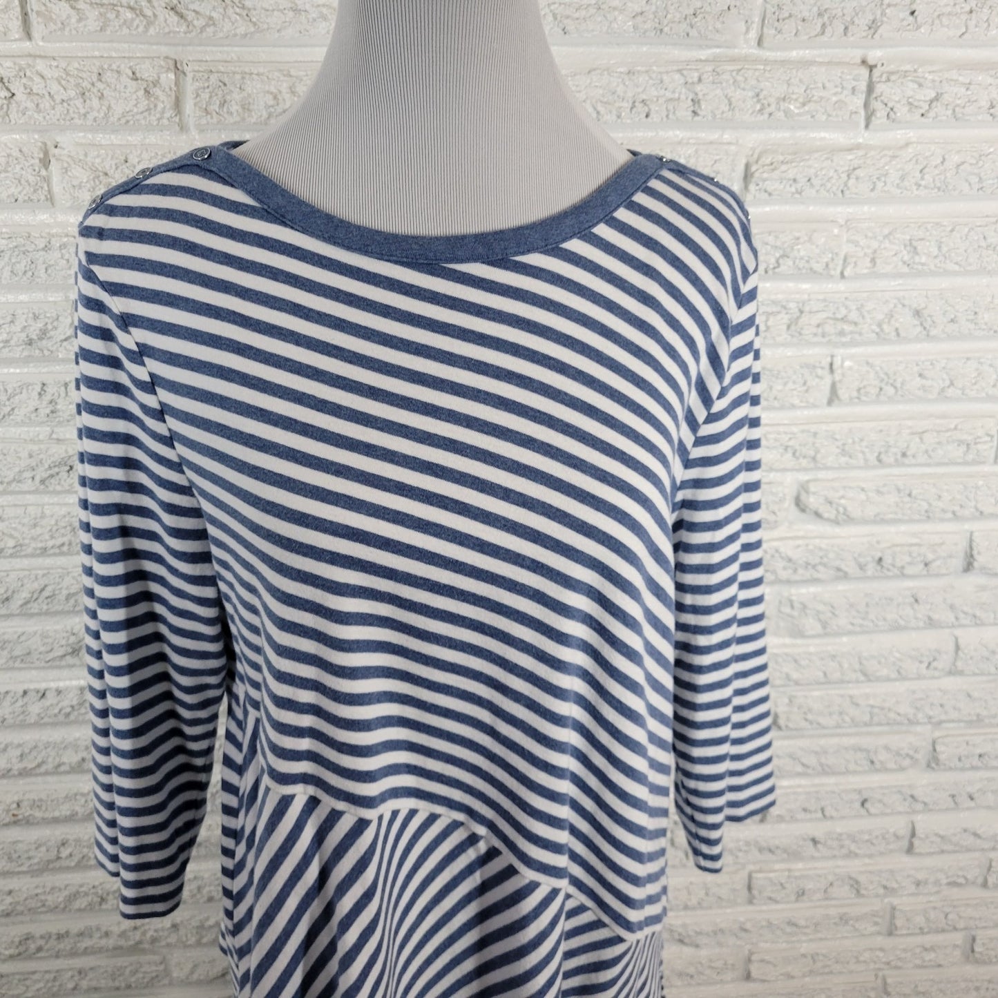 Croft Barrow Womens Top XXL Plus Tee 3/4 Sleeve Blue Stripe Deco Buttons Cotton