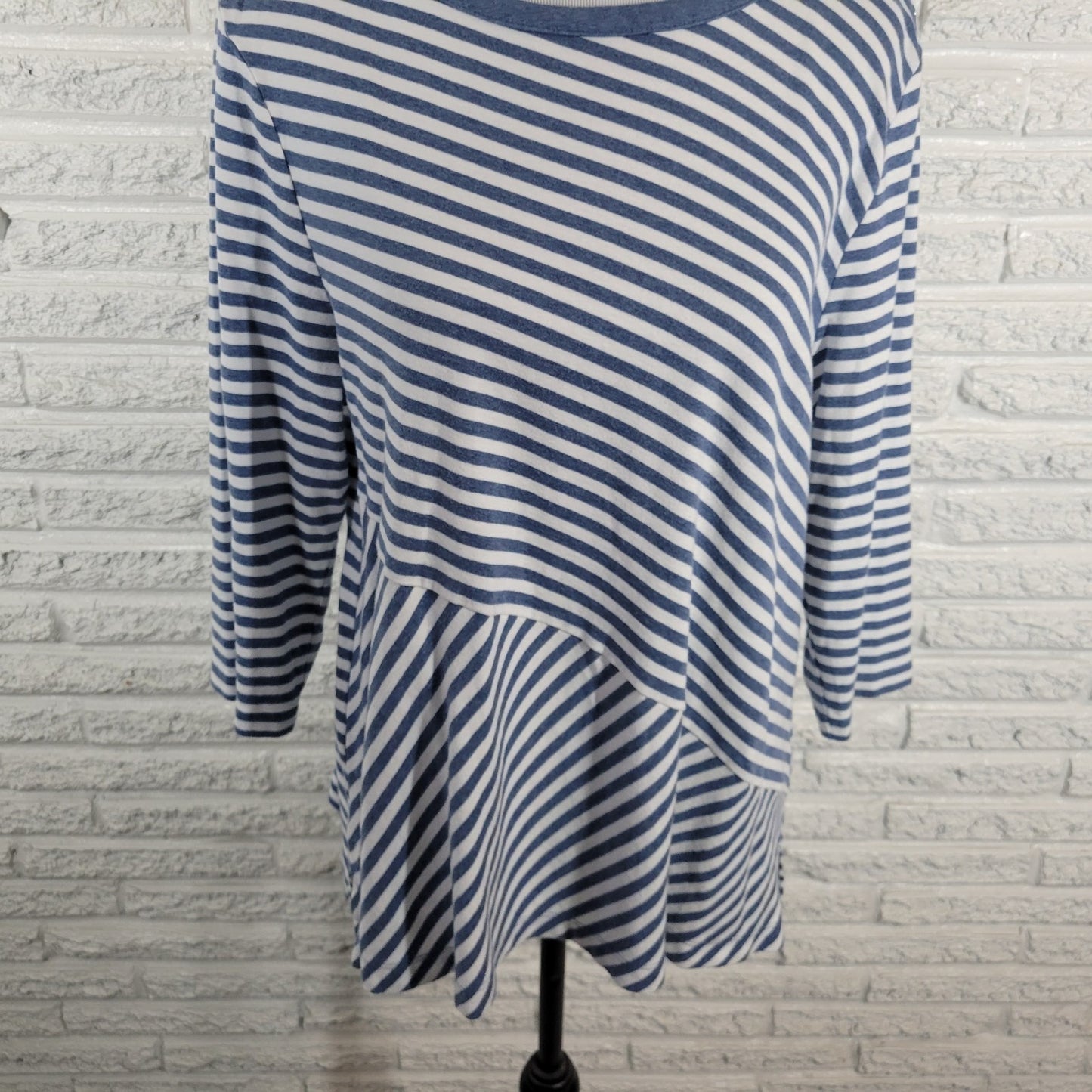 Croft Barrow Womens Top XXL Plus Tee 3/4 Sleeve Blue Stripe Deco Buttons Cotton