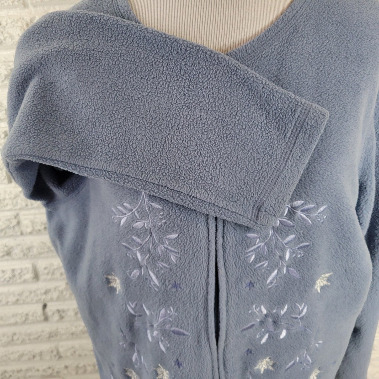 Croft & Barrow Womens Plus 1X Fleece Full Zip Jacket Blue Floral Embroidered Top
