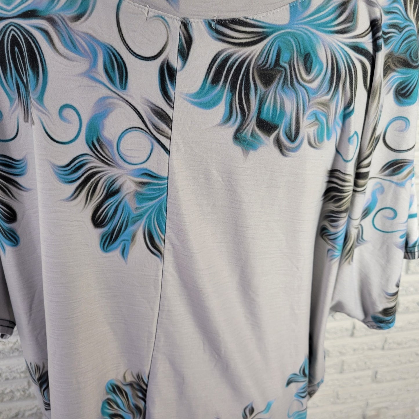 Simply Aster by Firmiana Women's Plus Size 1X Blue Floral Tunic Boat Neck Blouse