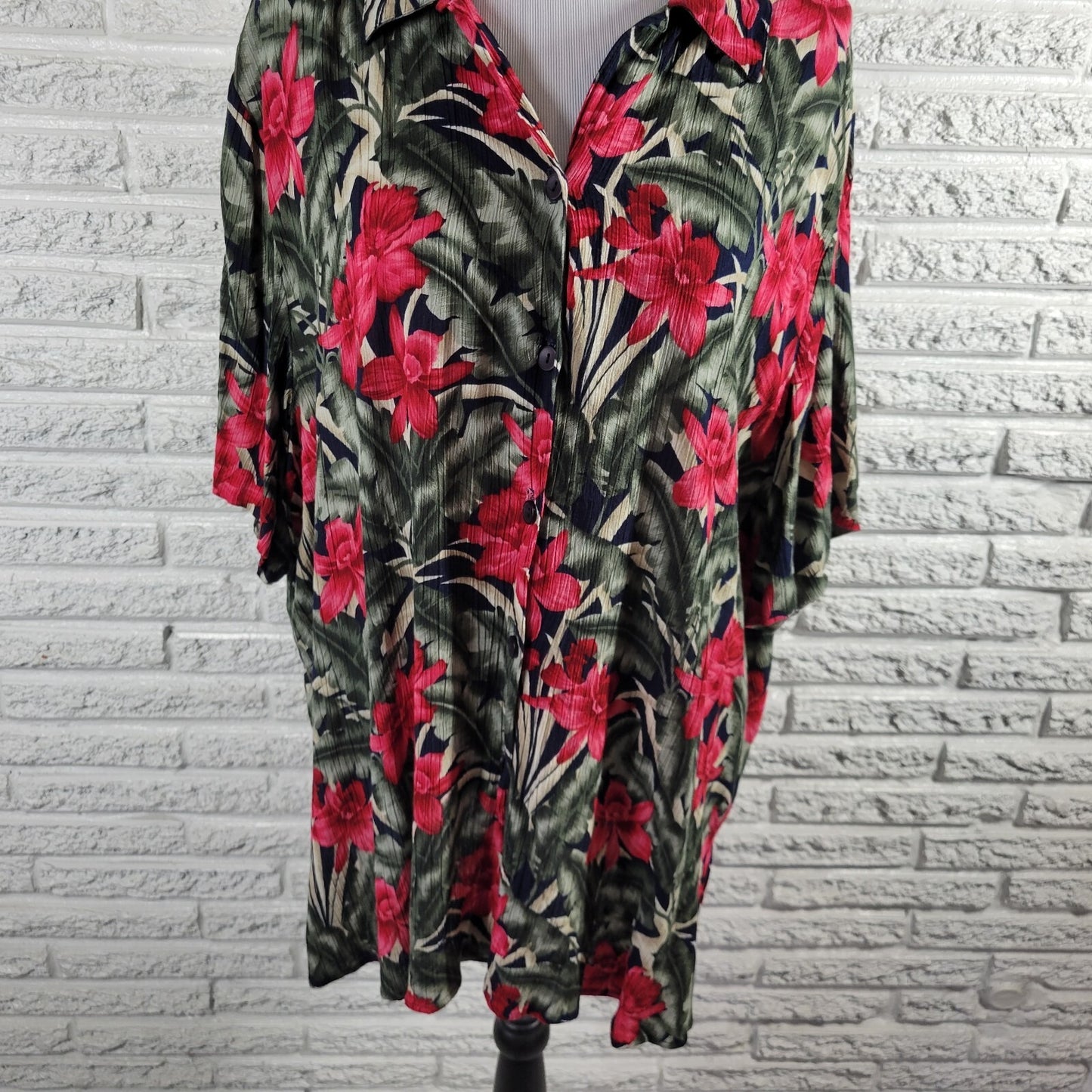Dress Barn Womens Top 22 24 Plus Short Sleeve Button Up Red Green Floral Rayon