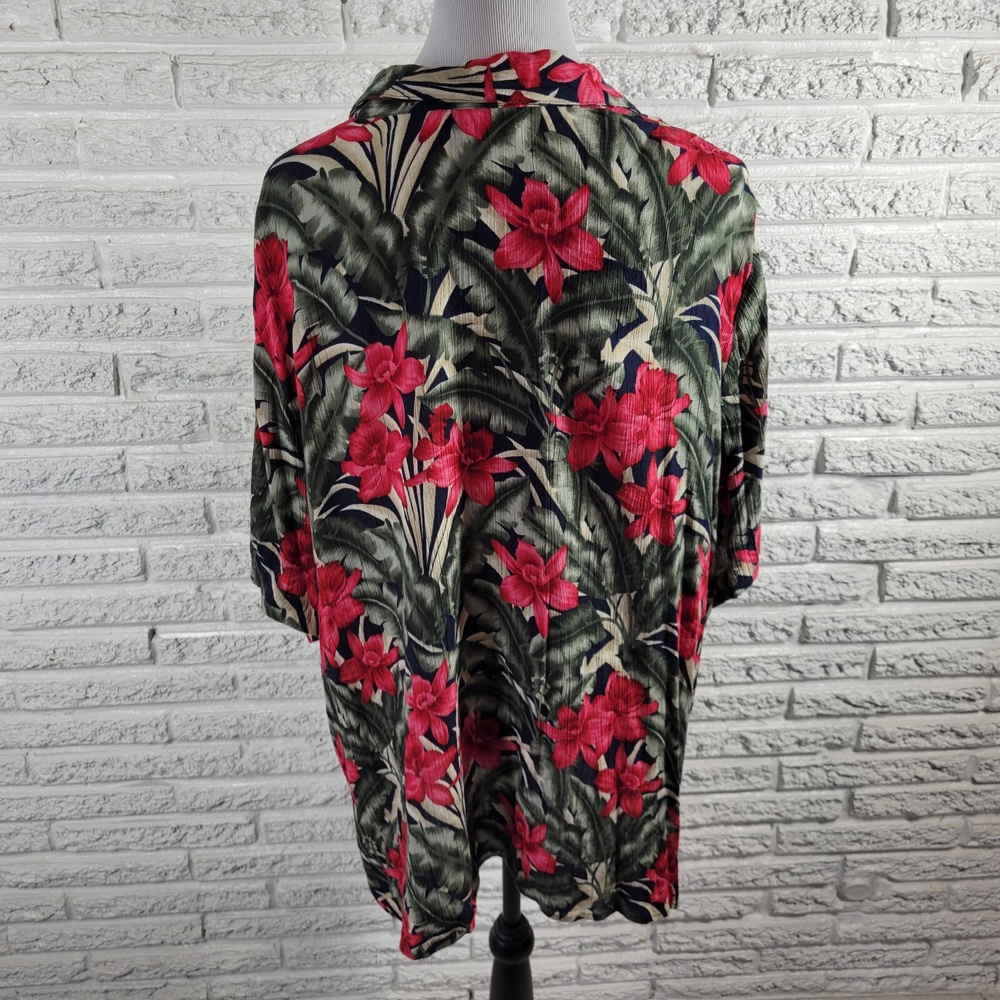 Dress Barn Womens Top 22 24 Plus Short Sleeve Button Up Red Green Floral Rayon