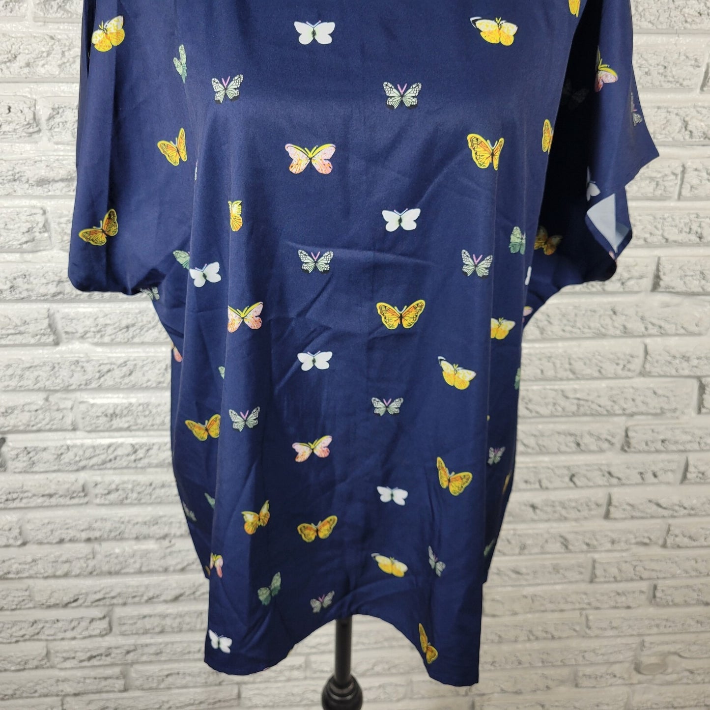 Emery Rose Womens Top 1XL Short Sleeve Blue Butterflies Lightweight Poly Blend