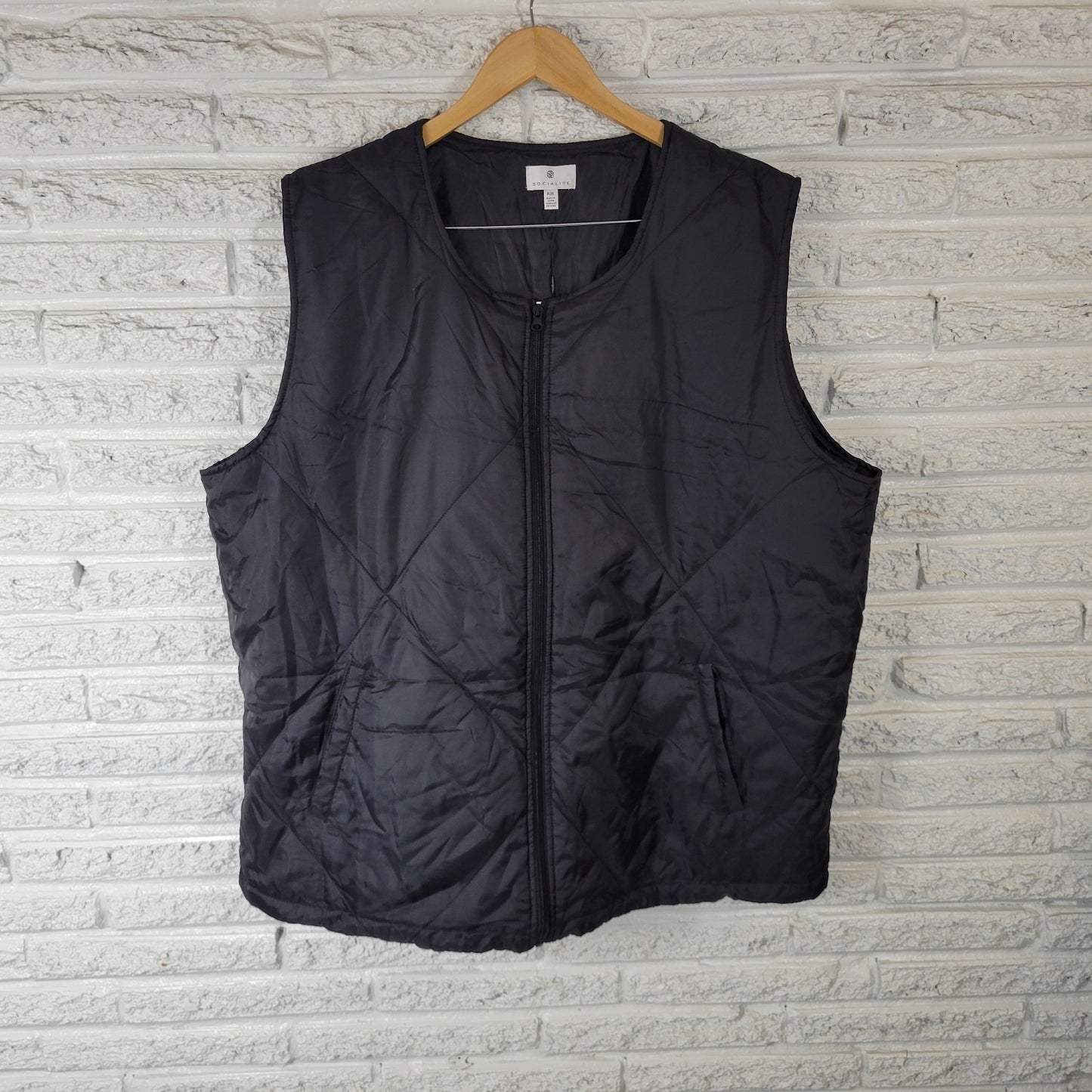 Socialite Womens Top Plus 1X 2X Plus Vest Puffer Black Full Zip Pockets Outdoor