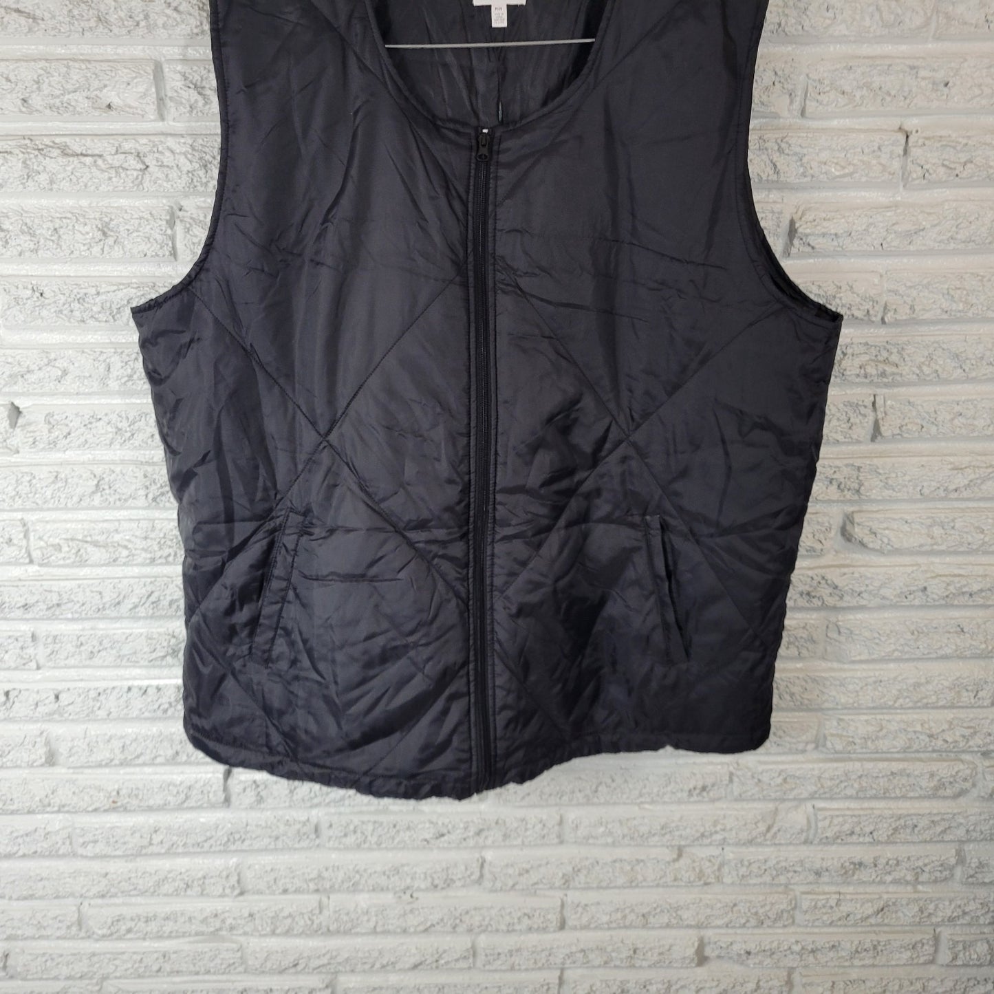 Socialite Womens Top Plus 1X 2X Plus Vest Puffer Black Full Zip Pockets Outdoor