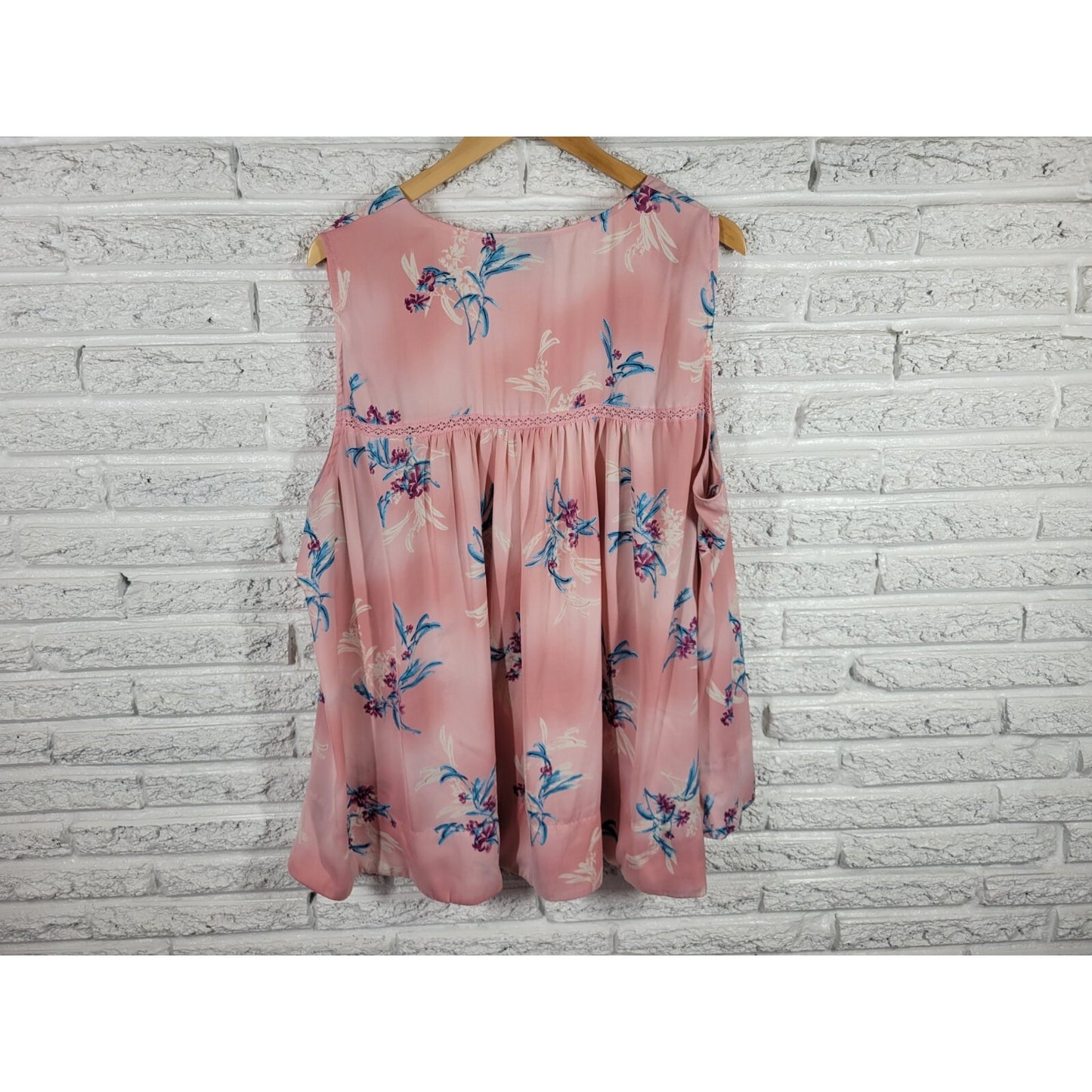 Lane Bryant Womens Top 22 Plus Tank Pink Floral Lightweight Lace Trim Polyester