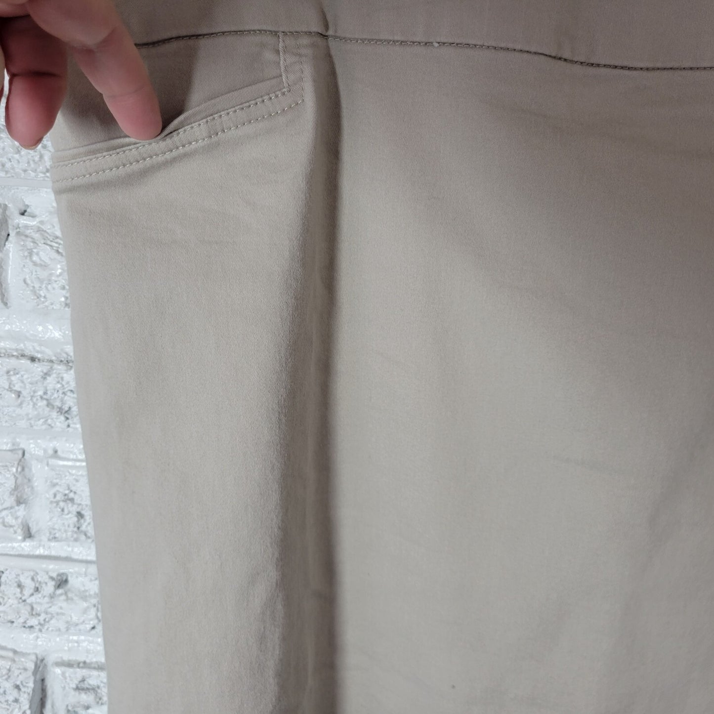 Croft Barrow Women Skort 20 Plus Shorts Skirt Beige Pull On Casual Elastic Waist