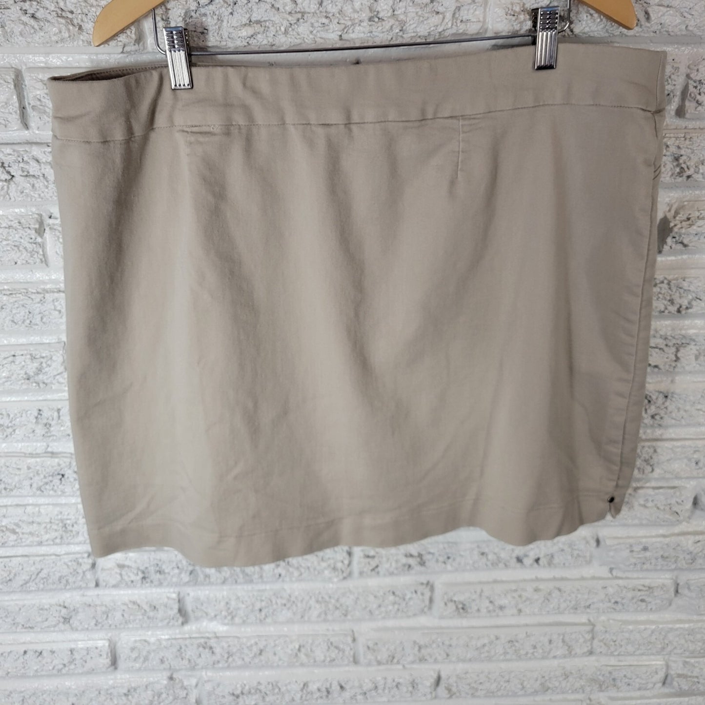 Croft Barrow Women Skort 20 Plus Shorts Skirt Beige Pull On Casual Elastic Waist