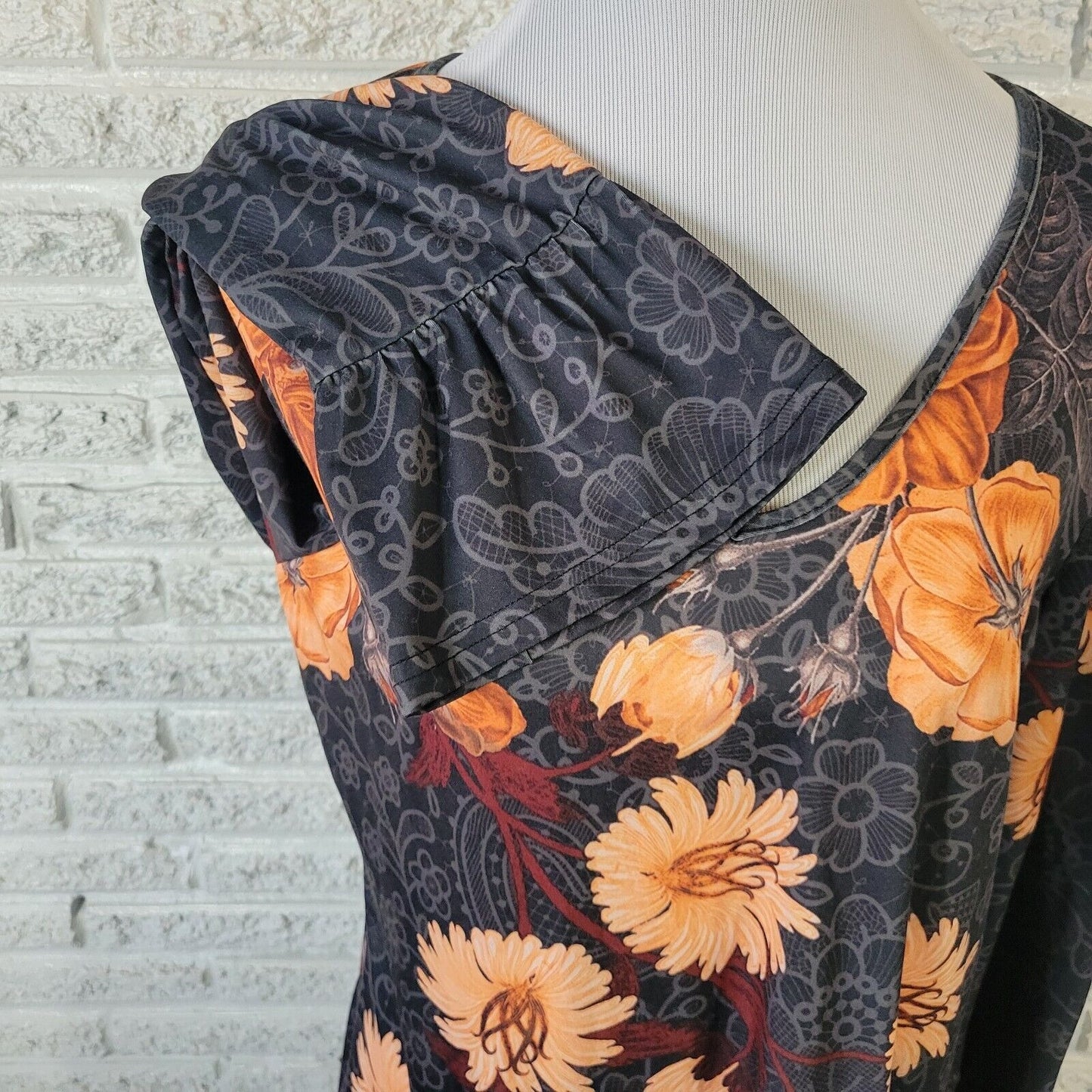 Azalea Firmiana Womens Top Extra Large XL Tunic Bell Sleeve Orange Floral Comfy