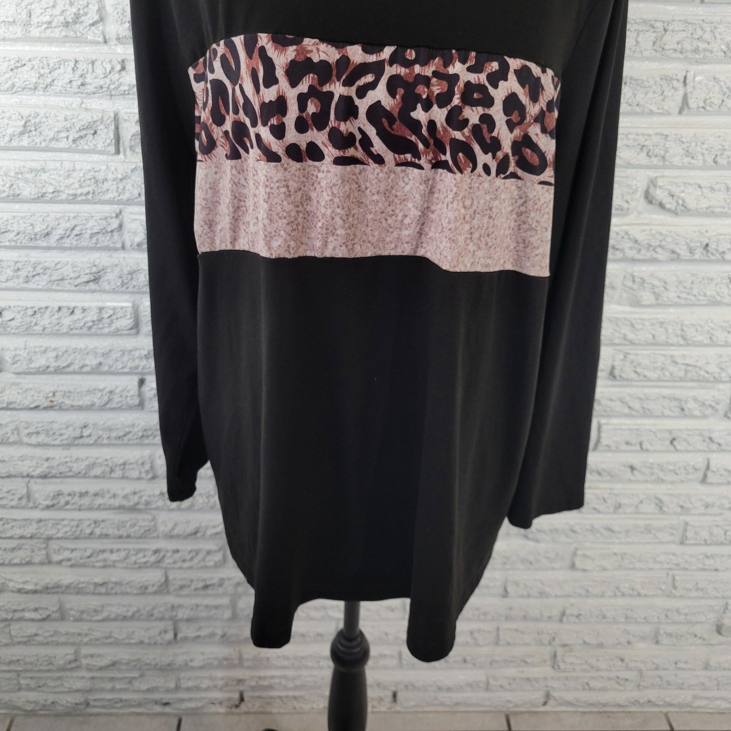 Shein Curve 2XL Plus Black Animal Print Top Long Sleeve Tee Jersey BLA99E