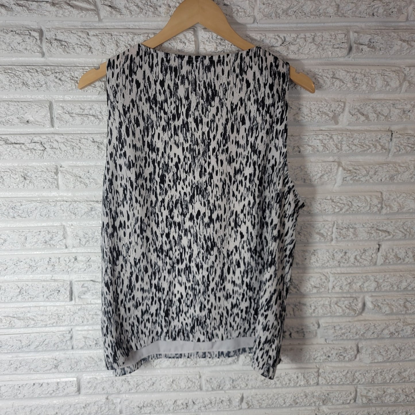 Nine West Womens Top XXL Sleeveless Black Watercolor Polyester Lightweight Lined