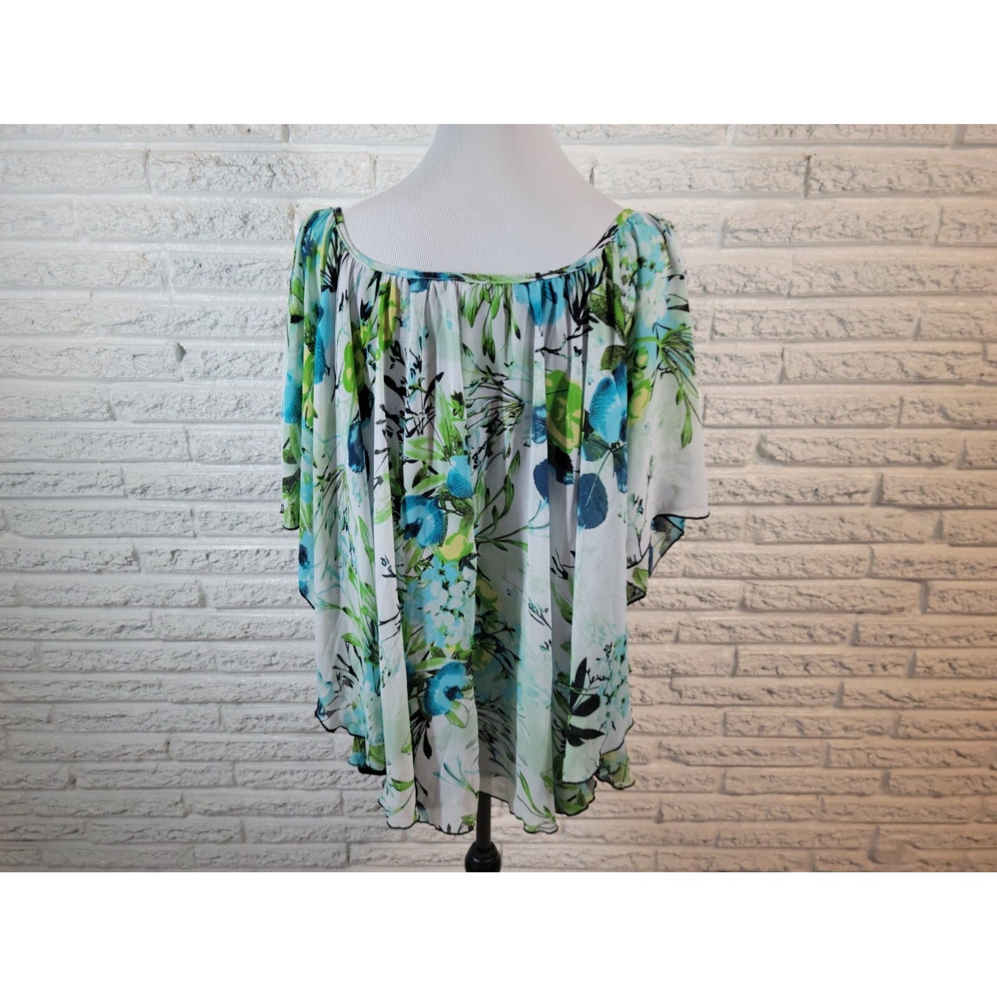 Cato Womens Top 26W 28W Plus Batwing Sleeve Pullover Blue Floral Polyester Lined