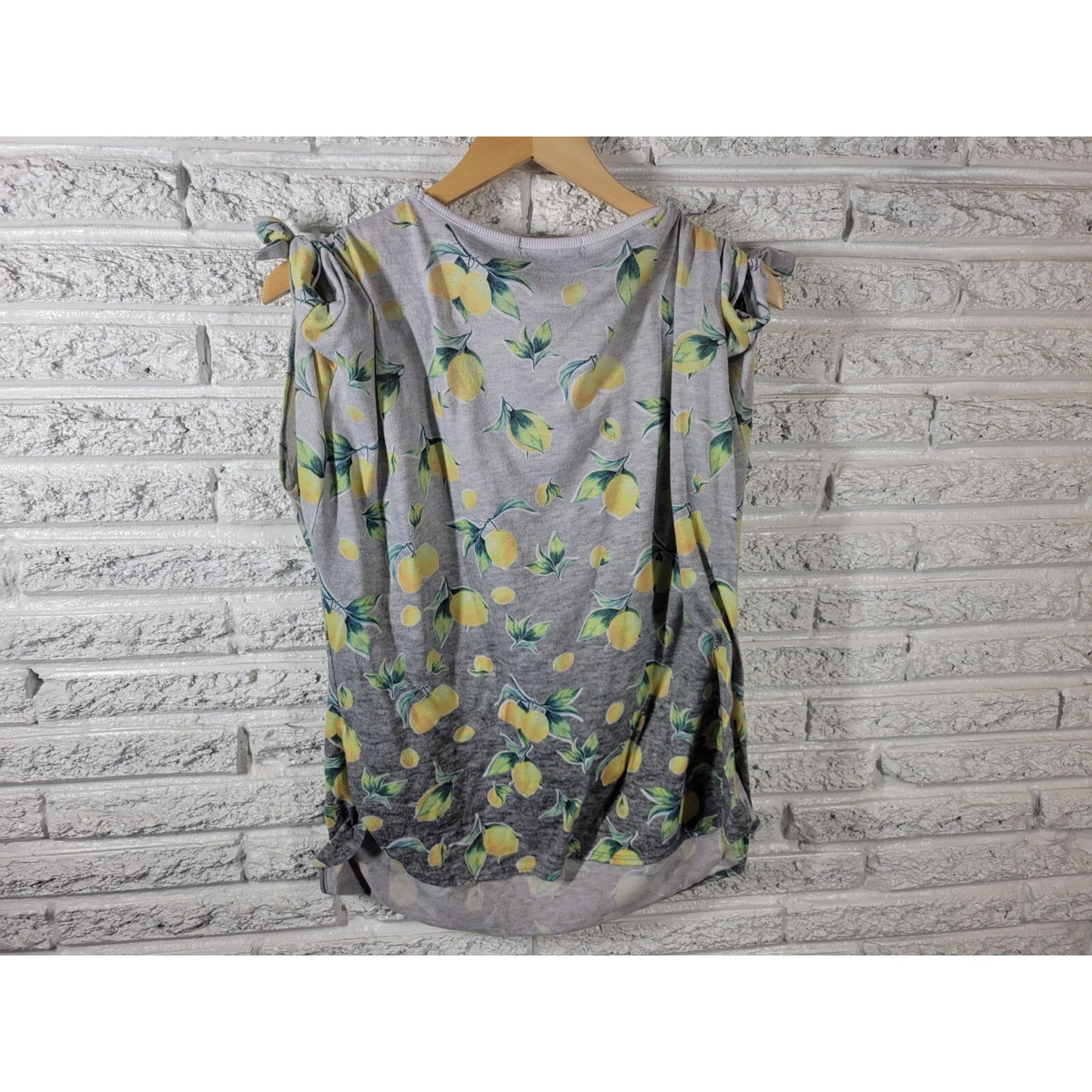 Ecla Womens Top 3X Plus Tee Cold Shoulder Yellow Lemons Stretchy Rayon Blend