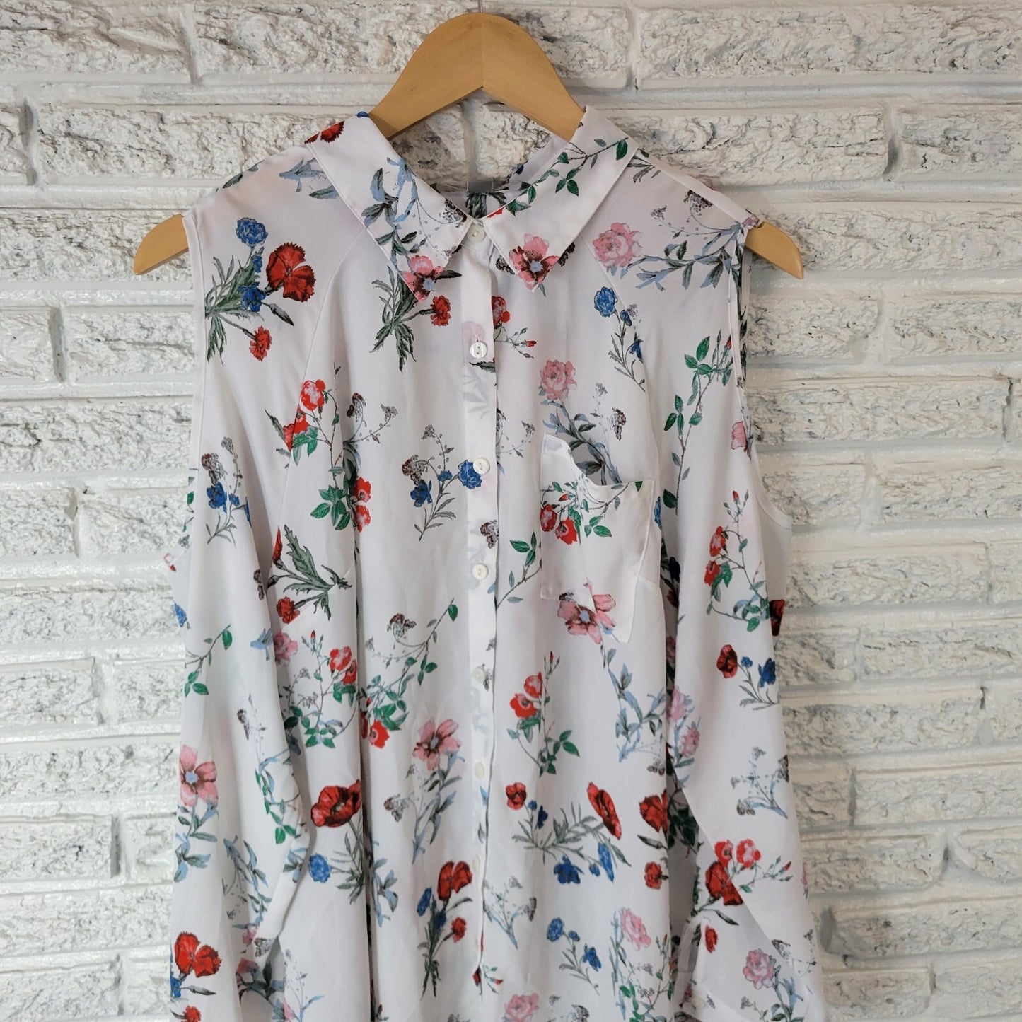 Valerie Stevens Womens Top XL Sleeveless Blue Red Floral Button Up Casual Sheer