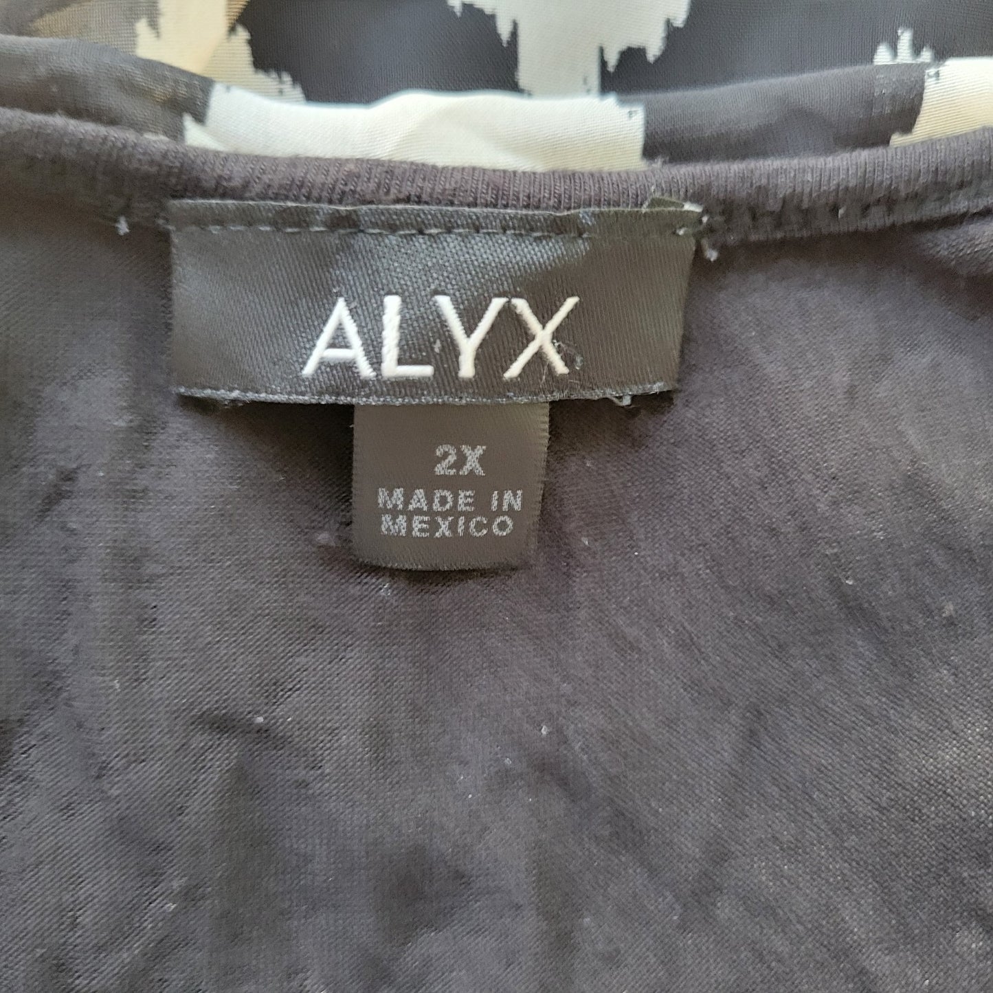 Alyx Women's 2X Plus Size Top Blouse Black White Zig Zag Kimono Sleeve Lined