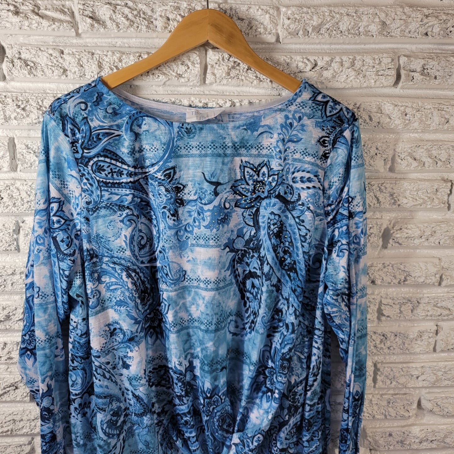 Time Tru Womens Top XXXL 22 Plus Tee Long Sleeve Blue Paisley Polyester Studded