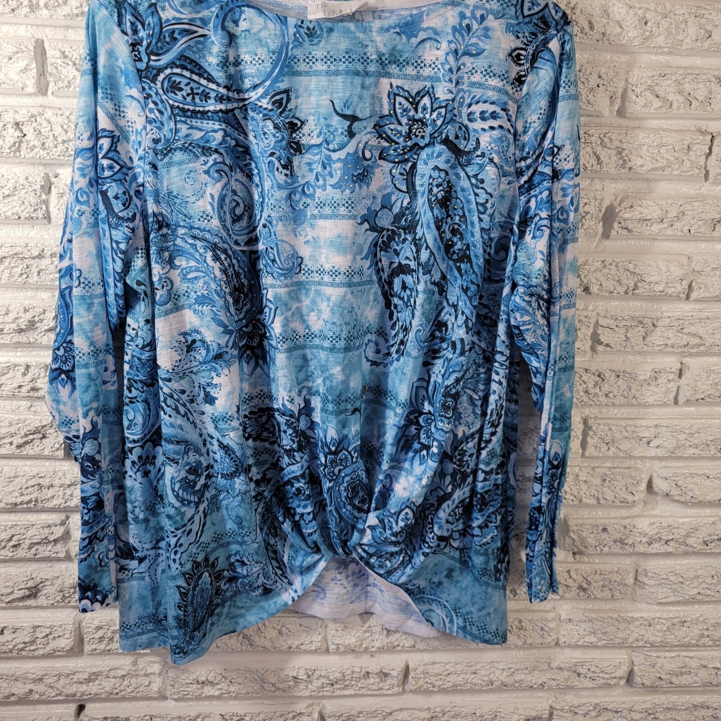 Time Tru Womens Top XXXL 22 Plus Tee Long Sleeve Blue Paisley Polyester Studded