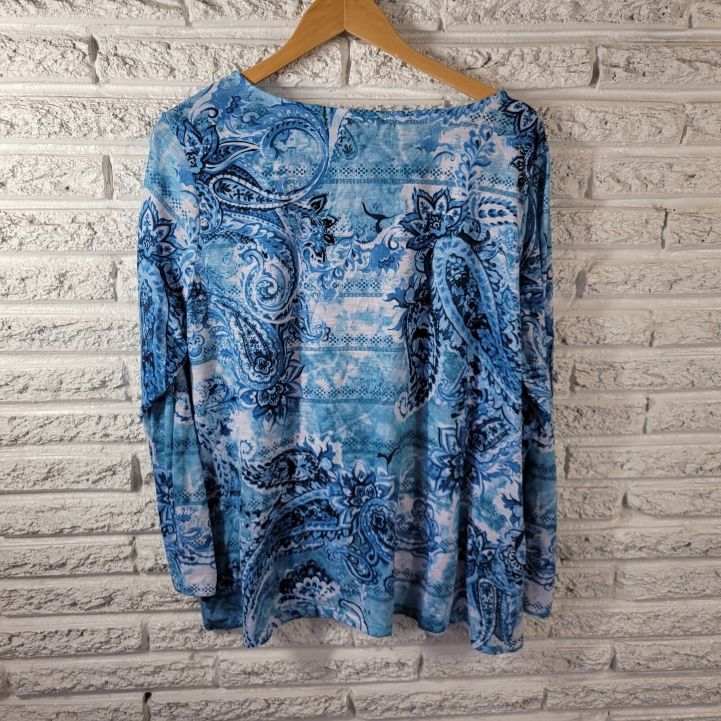 Time Tru Womens Top XXXL 22 Plus Tee Long Sleeve Blue Paisley Polyester Studded