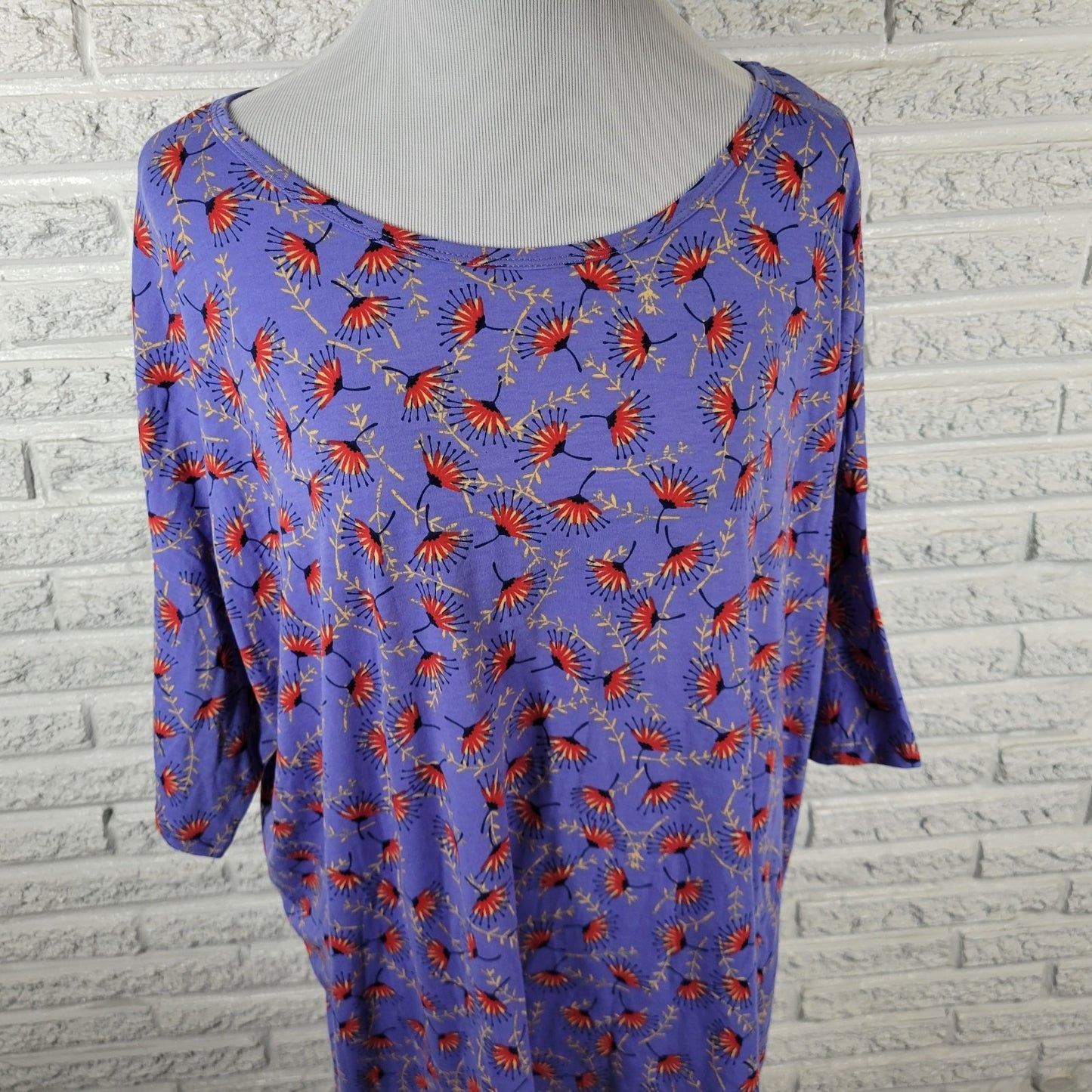 LuLaRoe 2XL Tee Tunic Top Purple Red Floral Asymmetric Crew Neck FLO324E