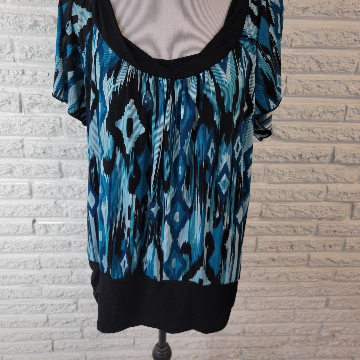 Judith Women 2X Plus Blouse Blue Black Diamond Knit Office Top Short Sleeve