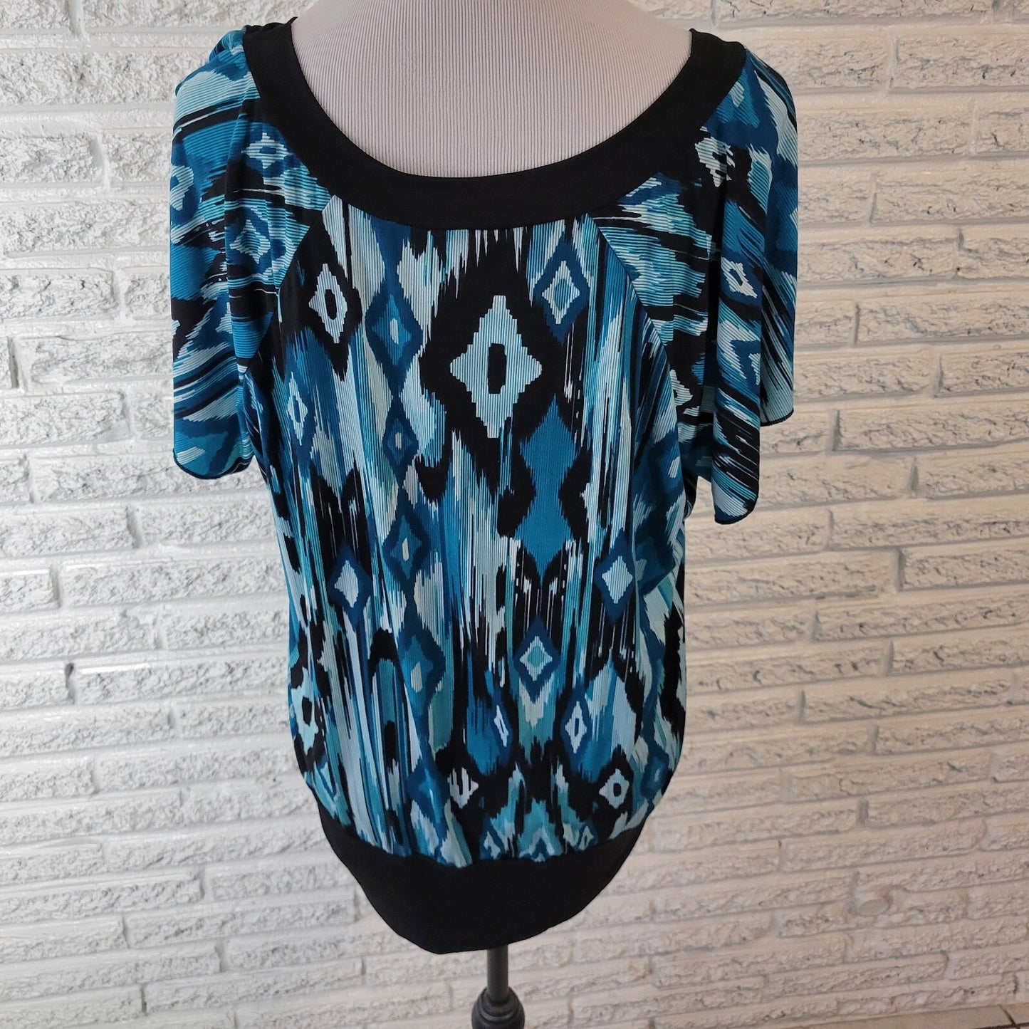 Judith Women 2X Plus Blouse Blue Black Diamond Knit Office Top Short Sleeve
