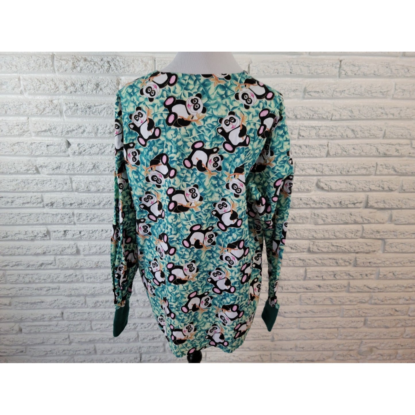 Trend Panda Bear Scrub Top Extra Large XL Long Sleeve Snap Up Poly Blend Blue