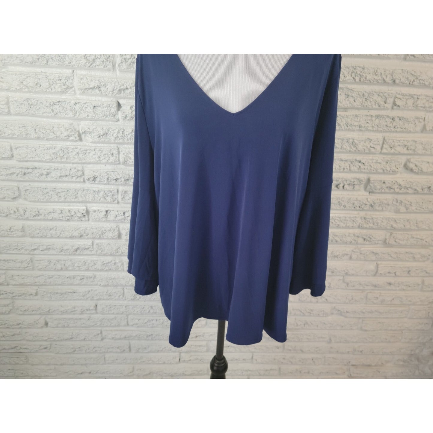 Lane Bryant Womens Top 22 24 Plus Bell Sleeve Pullover Blue Poly Blend Office