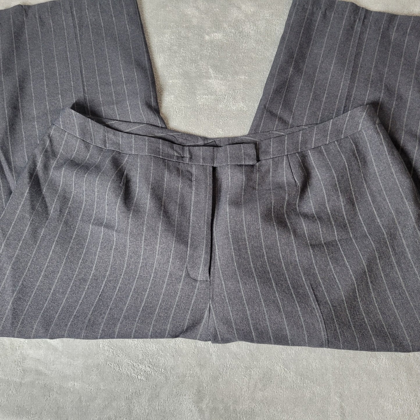 Isabella Womens Pants 22W Plus Cropped Gray Stripe Zip Fly Poly Blend Office