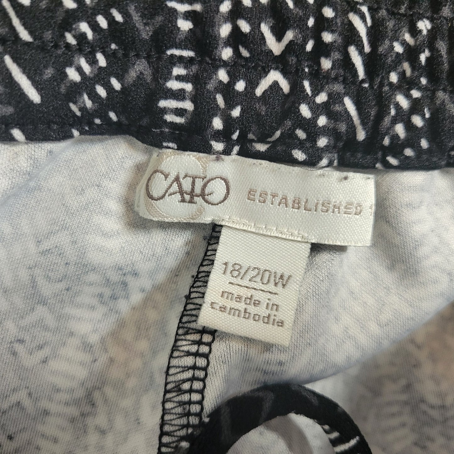 Cato Est 1946 Womens Pants 18W 20W Plus Pull On Straight Leg Black Geometric