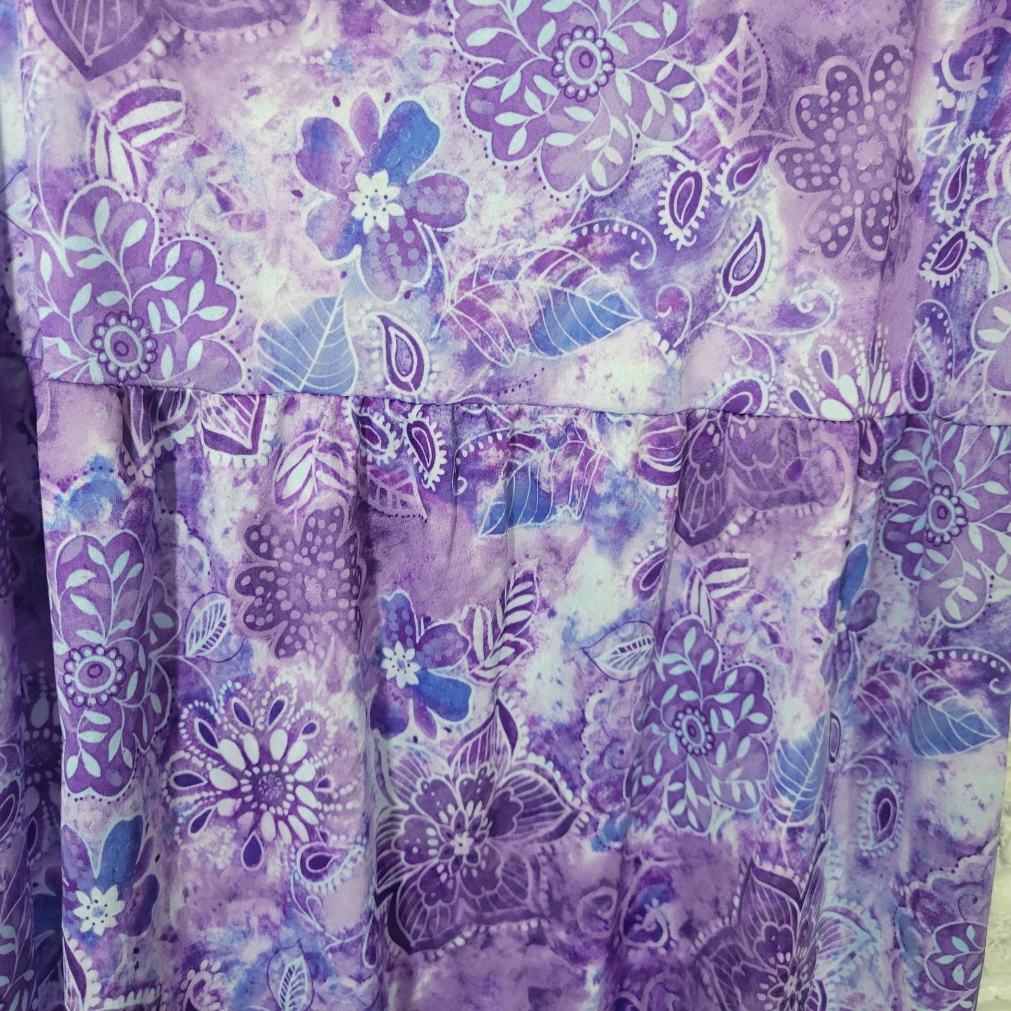 CW Classics Womens Top 2X Plus Swing Wide Strap Purple Floral Lightweight Casual