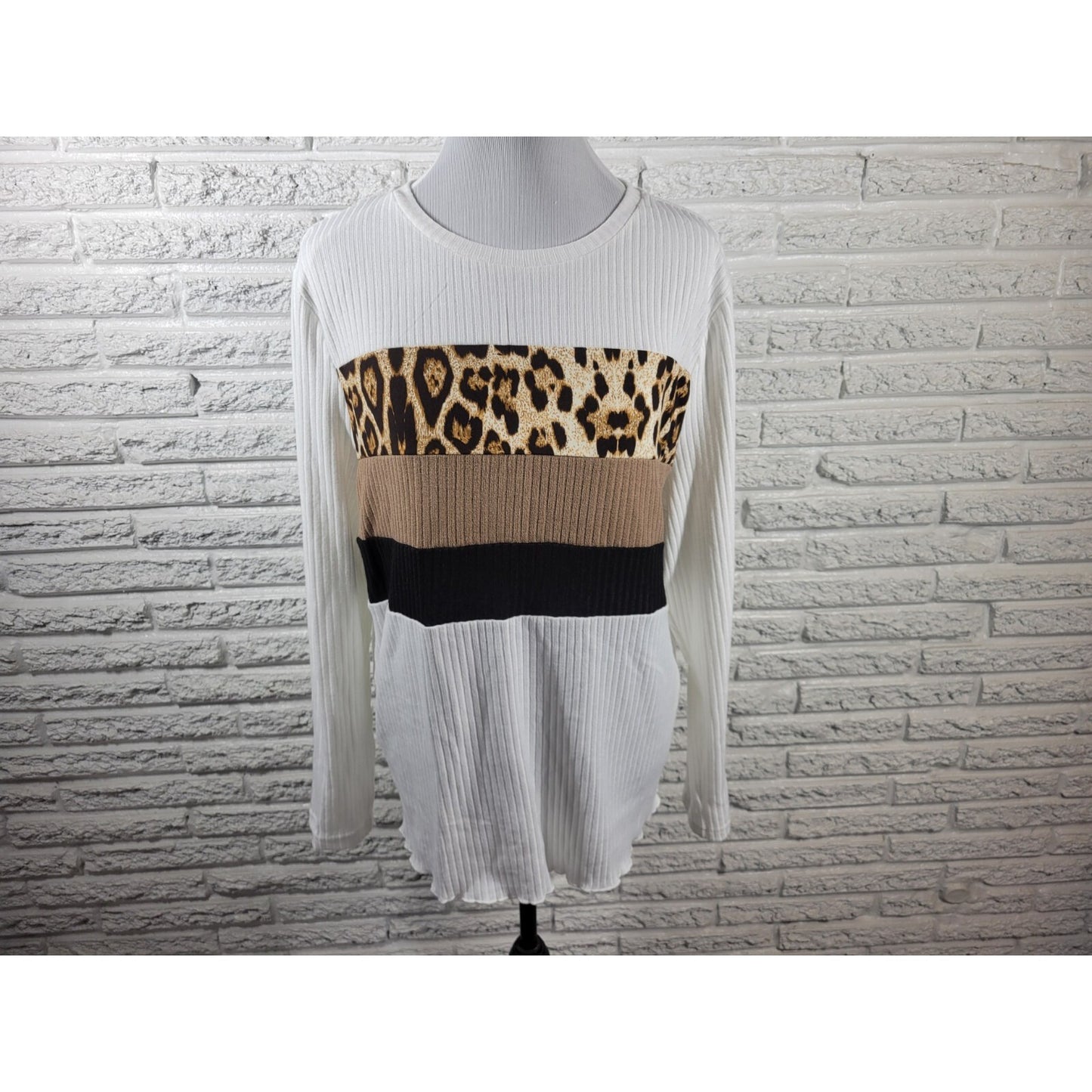 Emery Rose Womens Top 1XL Plus Long Sleeve Knit Brown Animal Print Lightweight