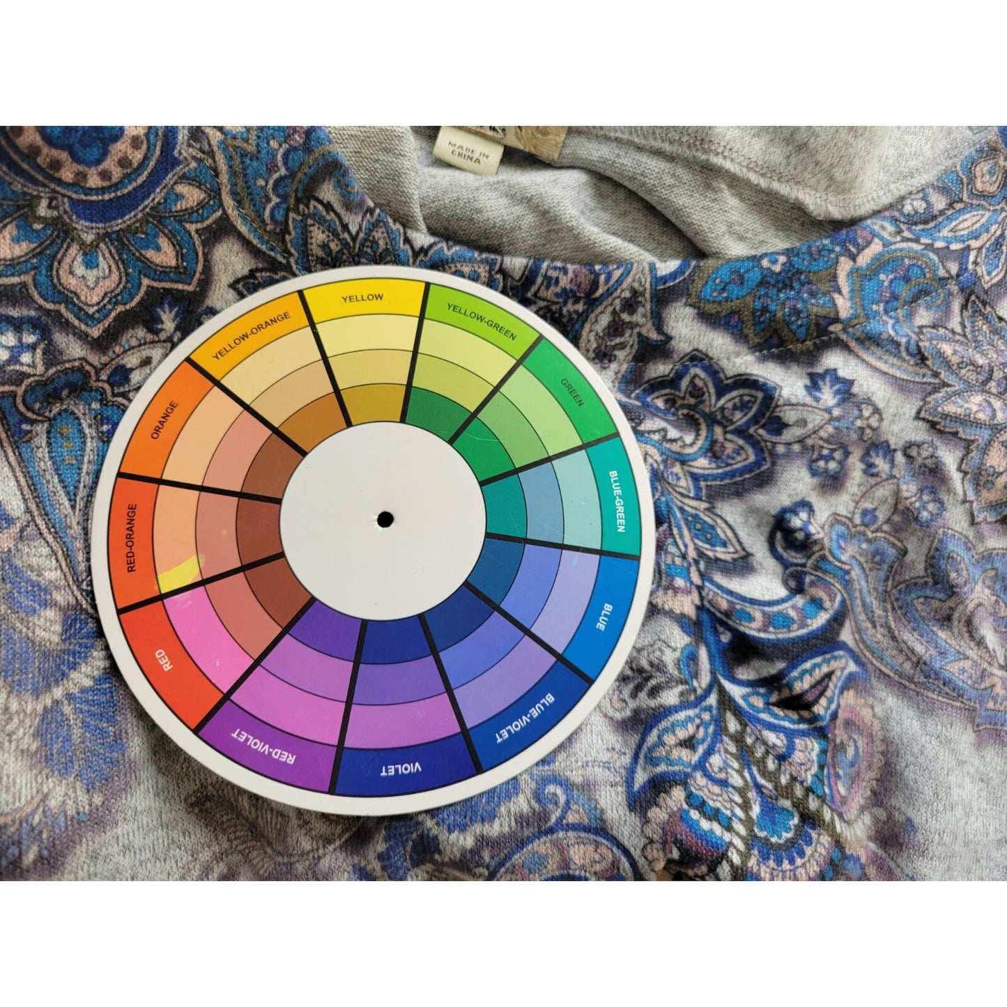 Live Let Live Women Top 1X Plus Tunic Knit Long Sleeve Poly Blend Blue Paisley