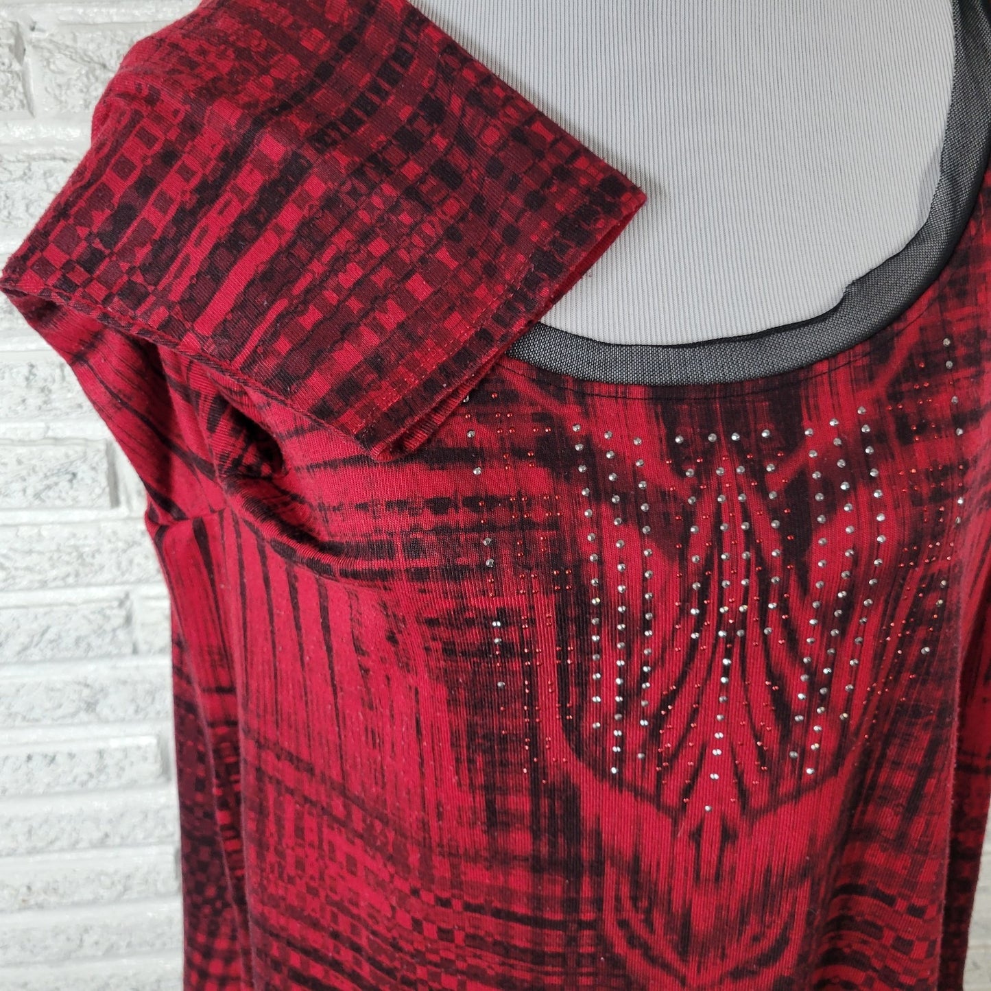 Live Let Live Womens Top XXL Plus Tunic Red Black Plaid Asymmetric Studded Mesh