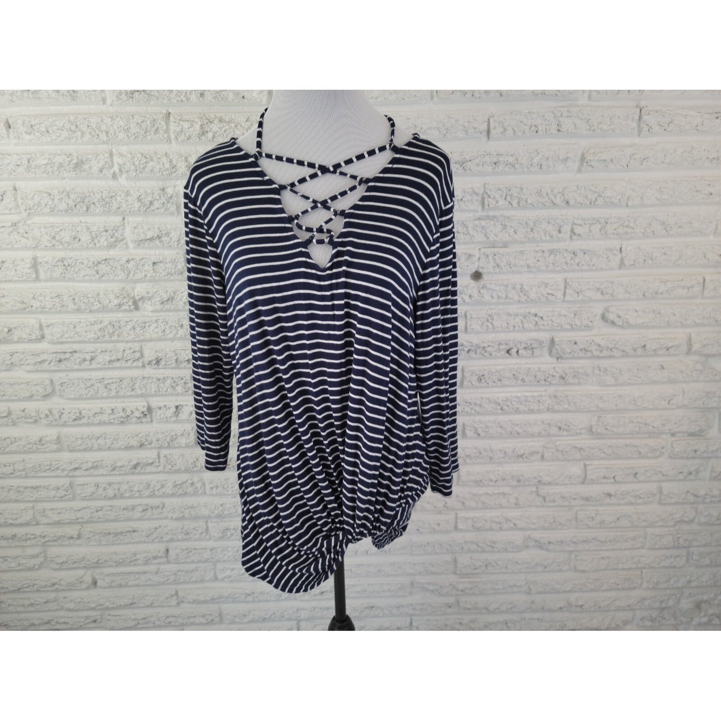 Maurices Women Top Extra Large Criss Cross Knit Lace Up Stripe Casual Stretch