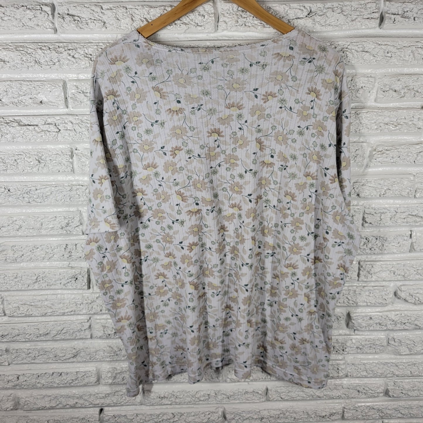 Classic Elements Womens Top 3X Plus Short Sleeve Beige Floral 1/4 Button Comfy