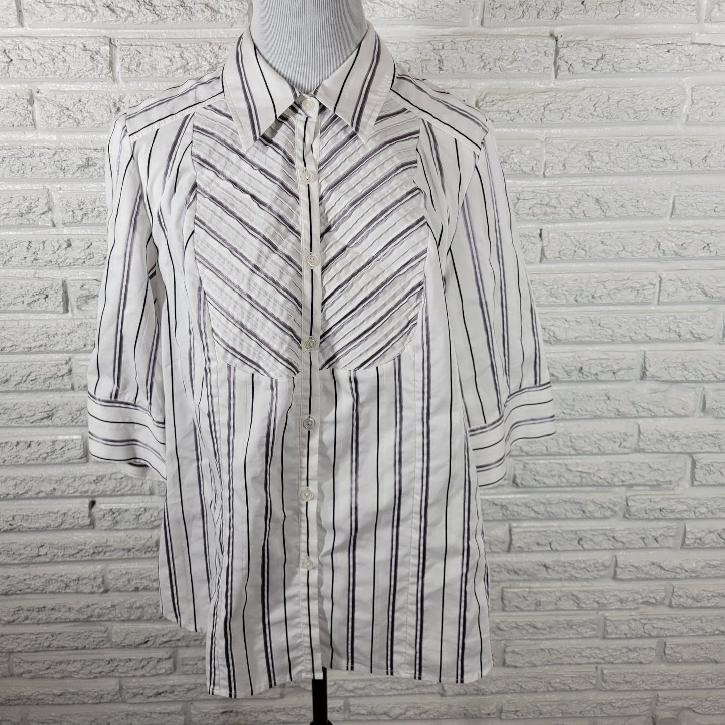 Lane Bryant Womens Top 18 20 Plus 3/4 Sleeve Button Up Pintuck Gray White Stripe