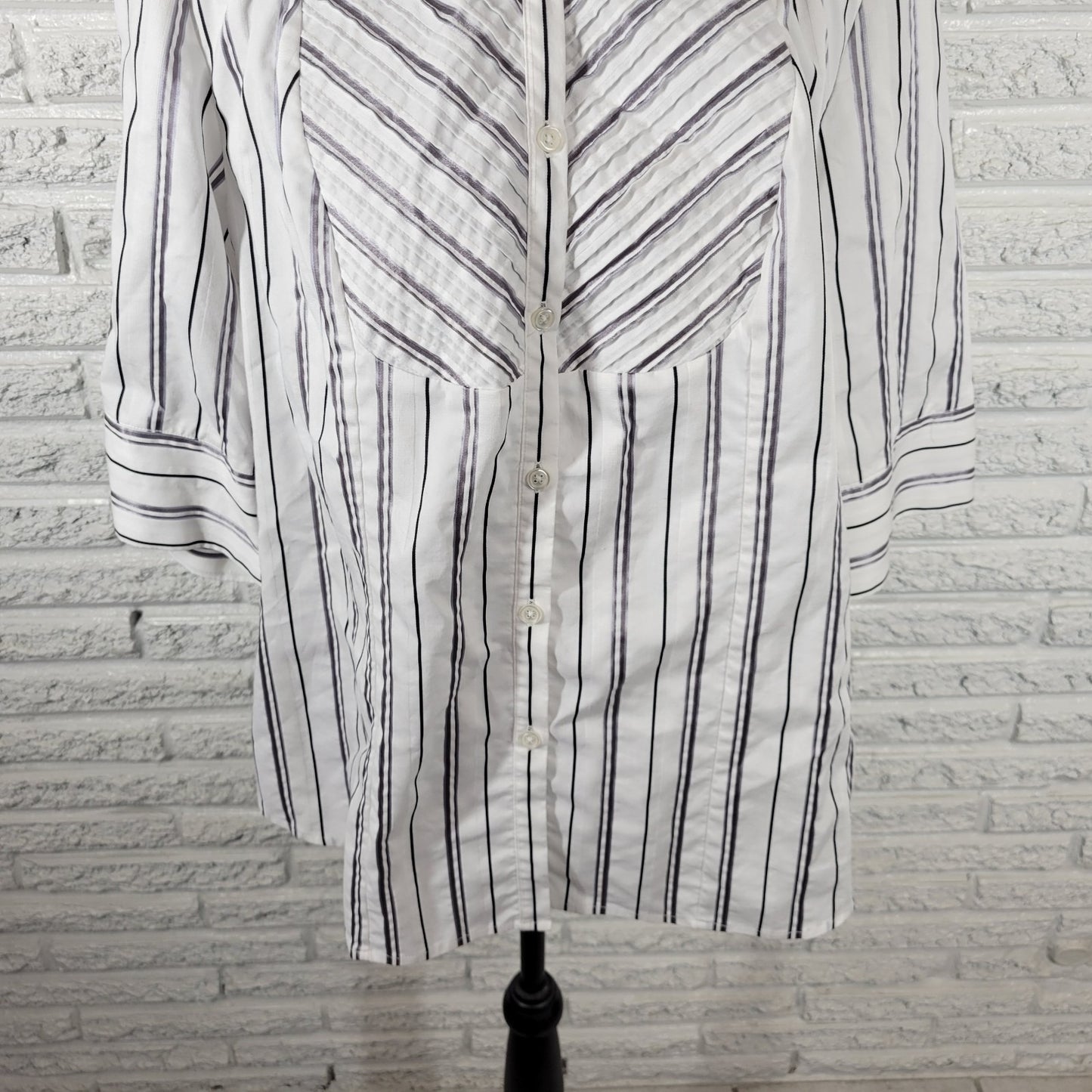 Lane Bryant Womens Top 18 20 Plus 3/4 Sleeve Button Up Pintuck Gray White Stripe
