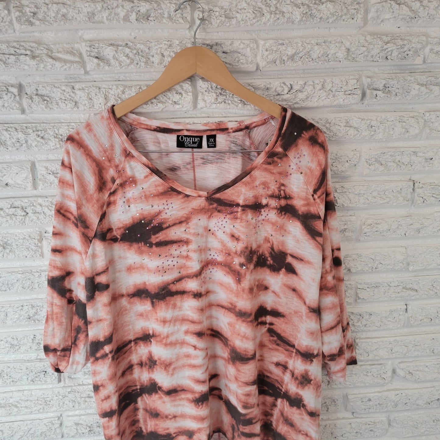 Onque Casual Womens Top 3X Plus Tee 3/4 Sleeve Comfy Pink Black Tie Dye Studded