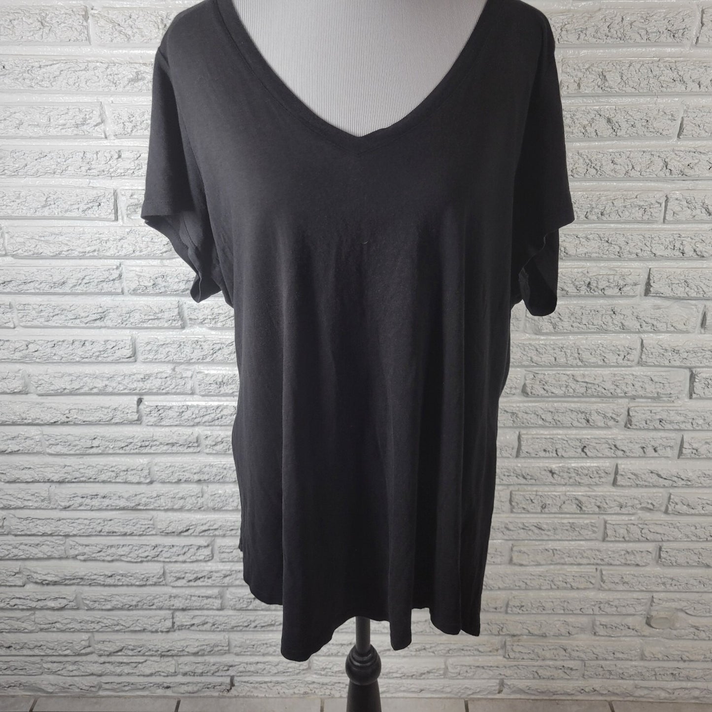 Torrid Womens Top 2 2X Plus Tee Cap Sleeve Black Cotton Blend Casual Lightweight