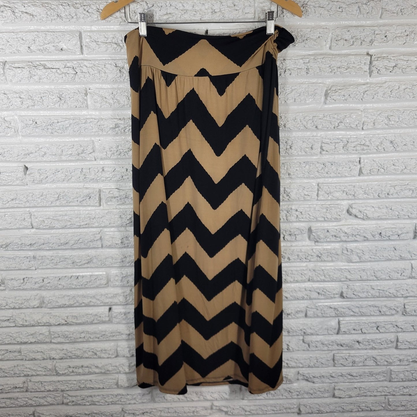 New Directions Women's 2X Black Beige Geometric Zig Zag Midi GEO210E