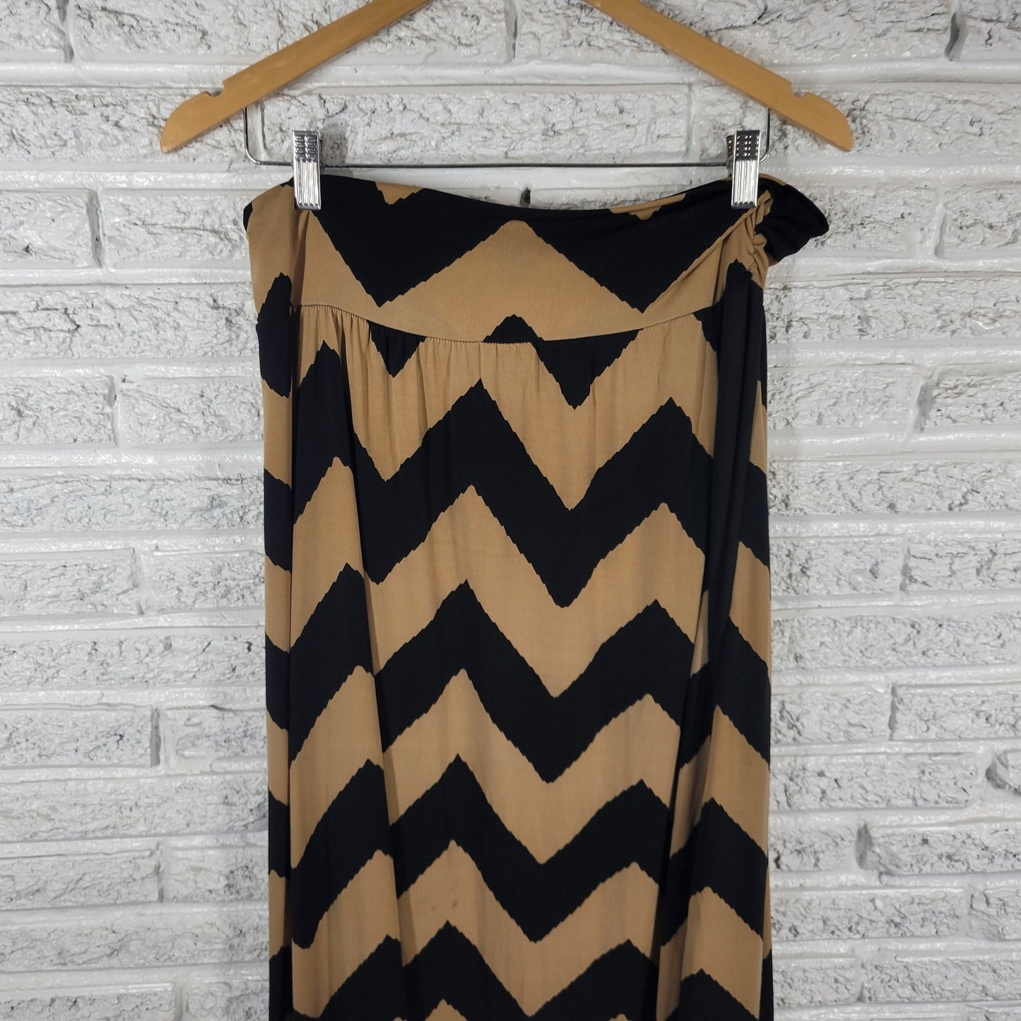 New Directions Women's 2X Black Beige Geometric Zig Zag Midi GEO210E