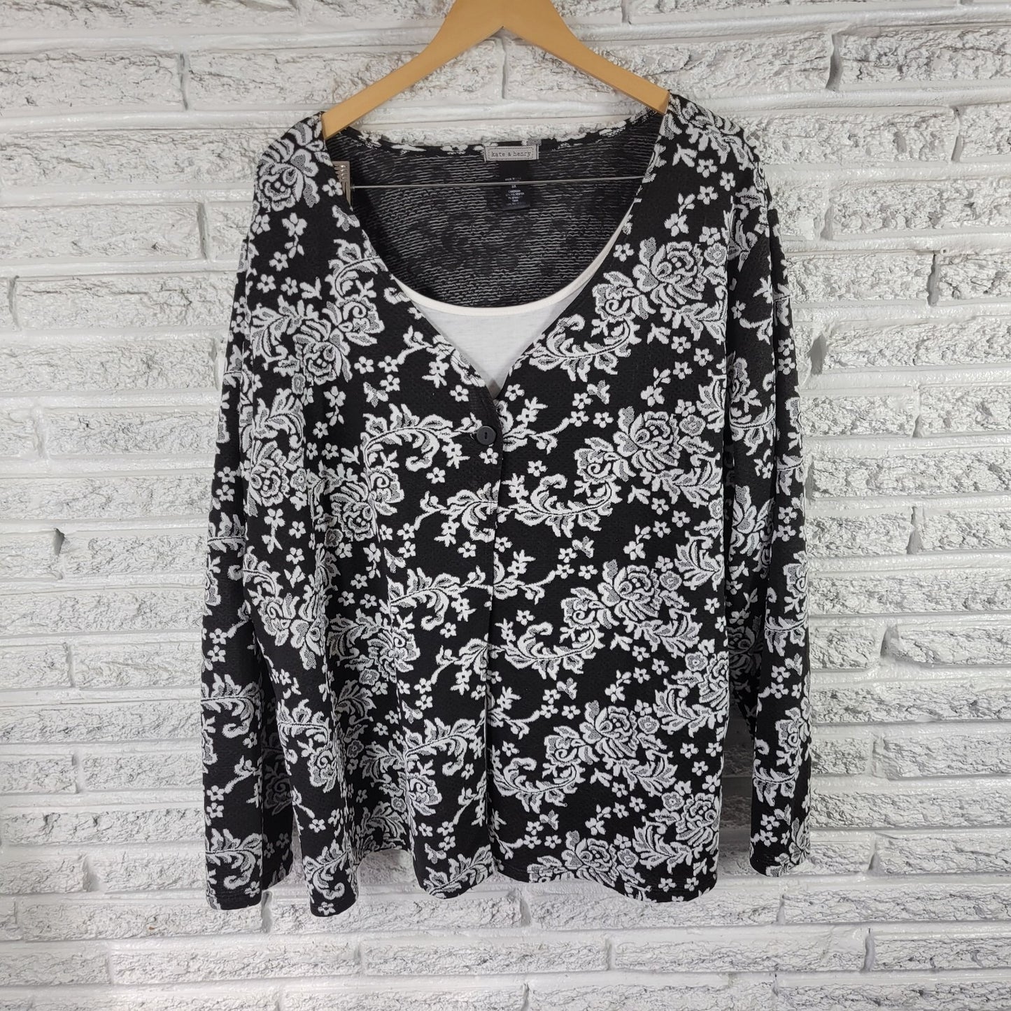 Kate Henry Womens Top 3X Plus One Button with Under Tank Black Floral Comfy