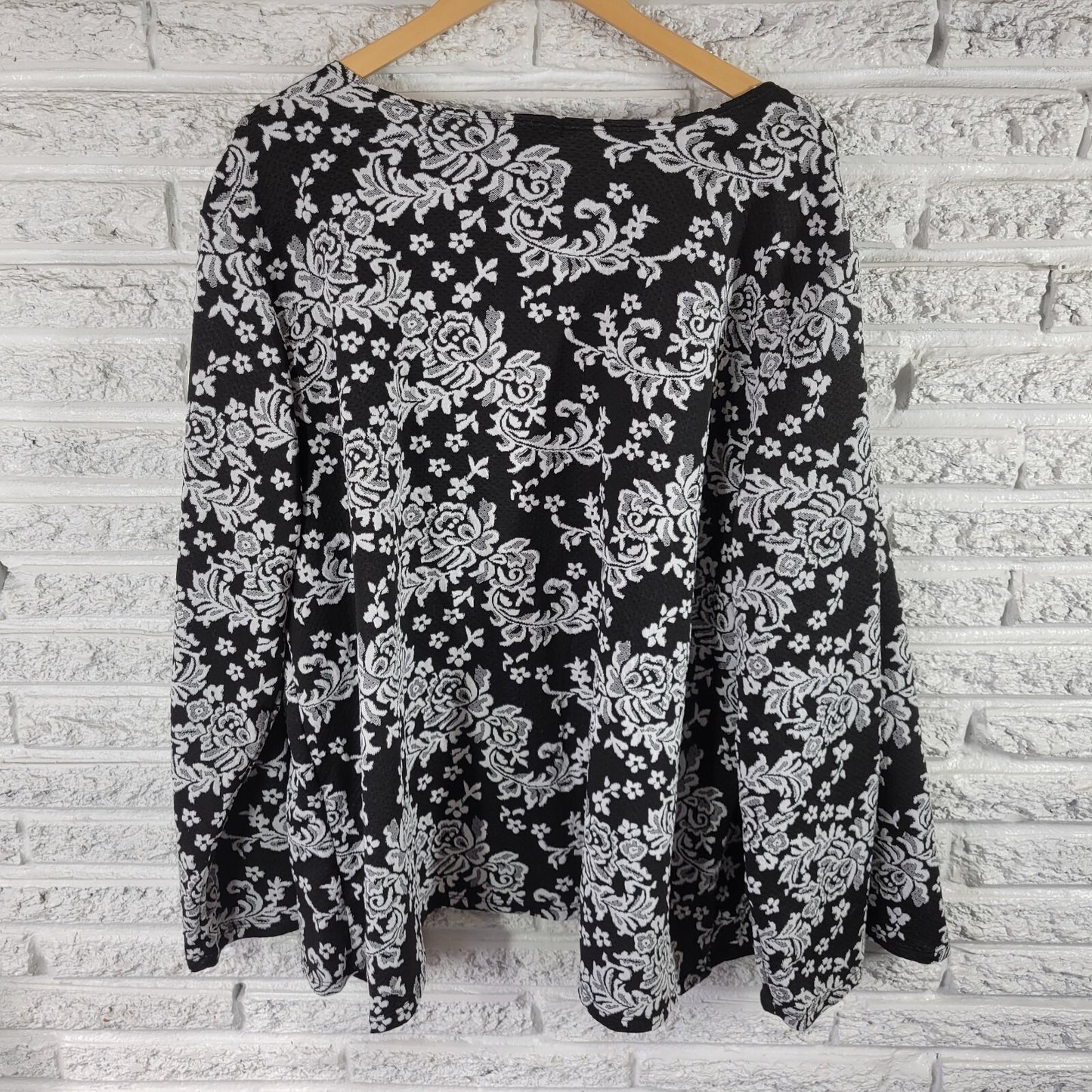 Kate Henry Womens Top 3X Plus One Button with Under Tank Black Floral Comfy