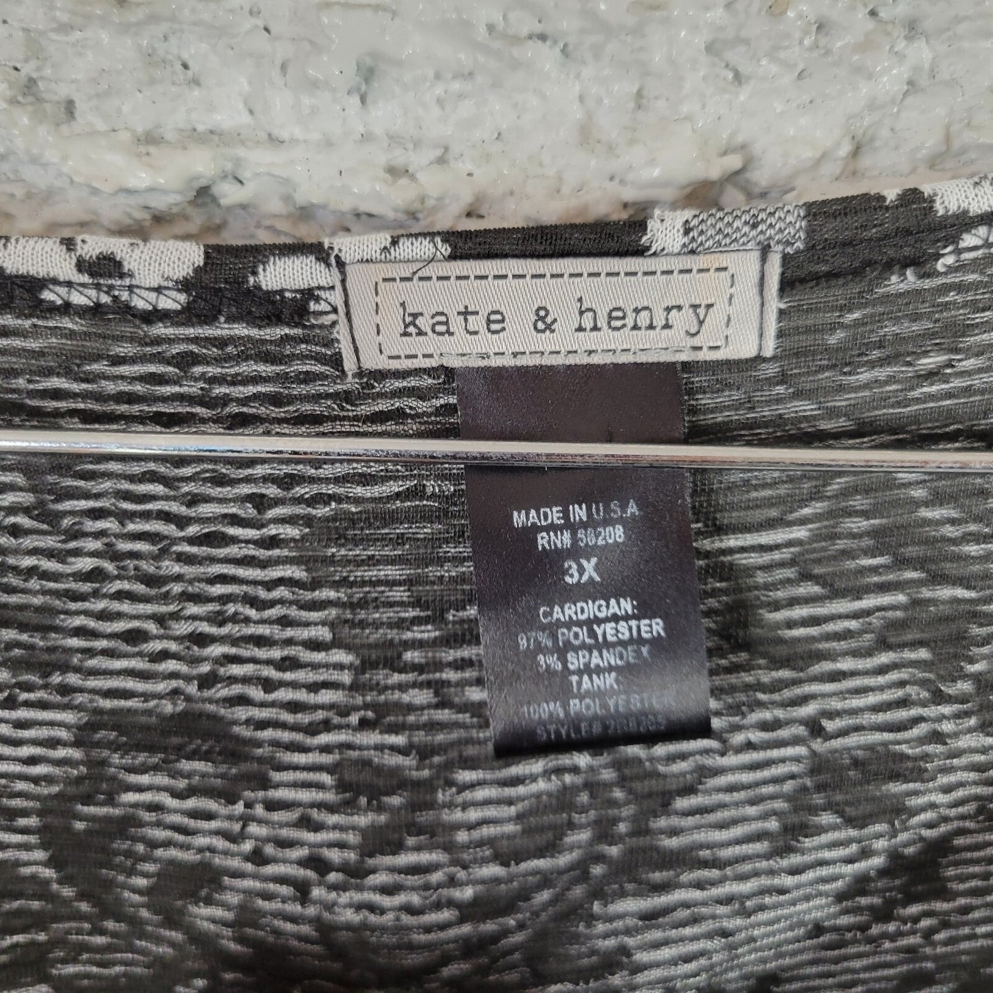 Kate Henry Womens Top 3X Plus One Button with Under Tank Black Floral Comfy