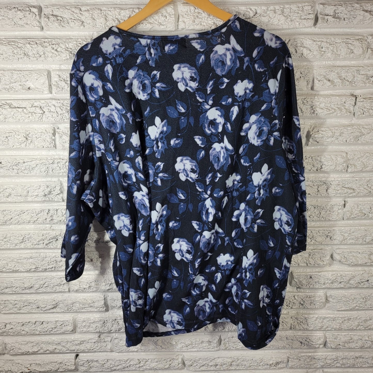 Rebecca Malone Women Top 3X Plus Tunic 3/4 Sleeve Blue Roses Keyhole Rhinestones