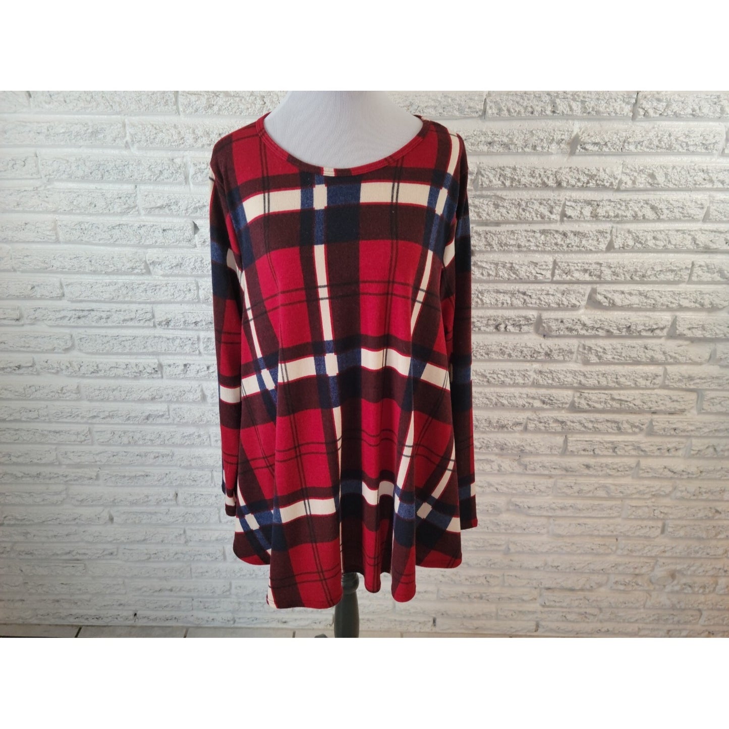 Mint Pineapple Womens Top 3XL Plus Tunic Pullover Poly Blend Knit Plaid Red