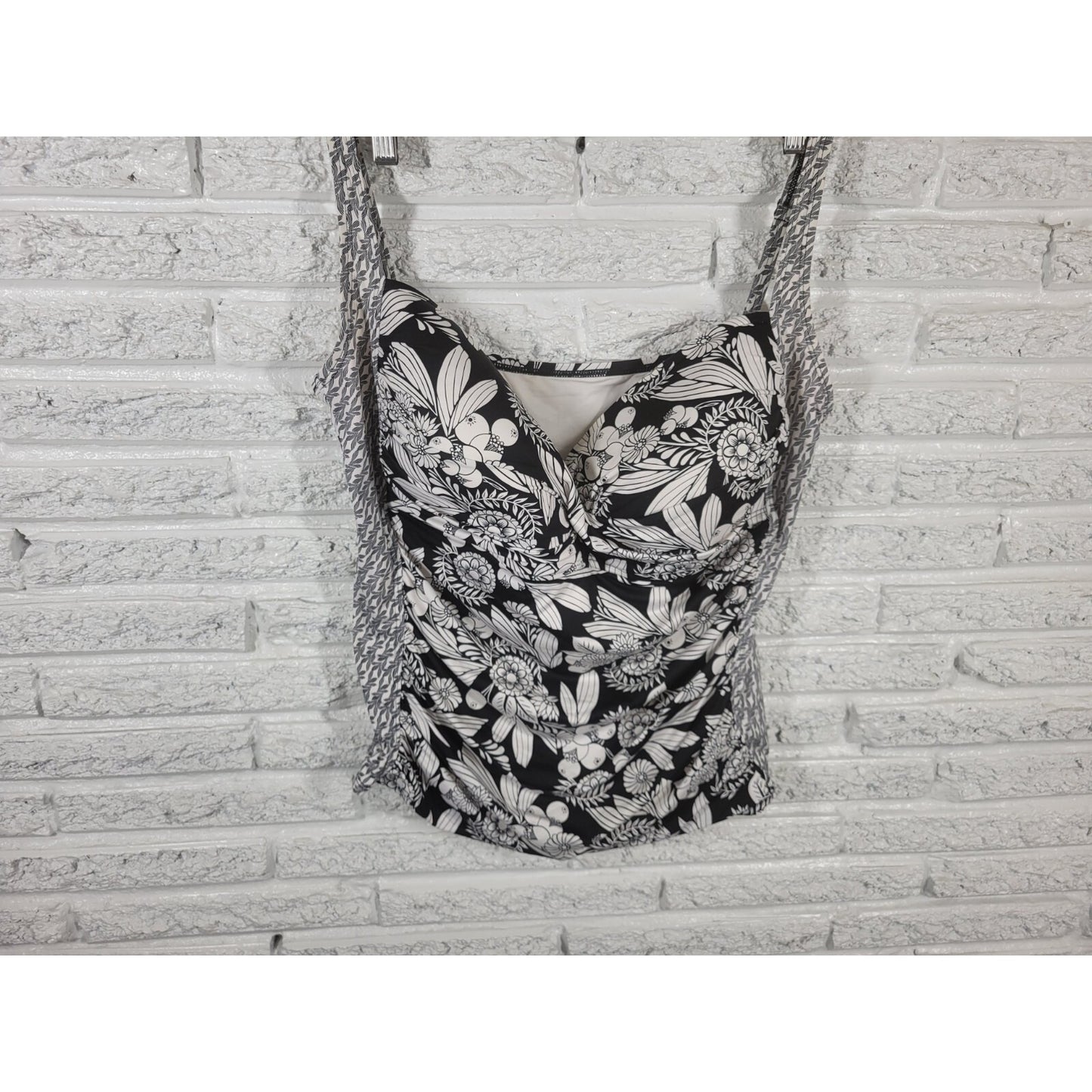 Coldwater Creek Womens Swim Top 20W Plus Adjustable Spaghetti Bra Black Floral